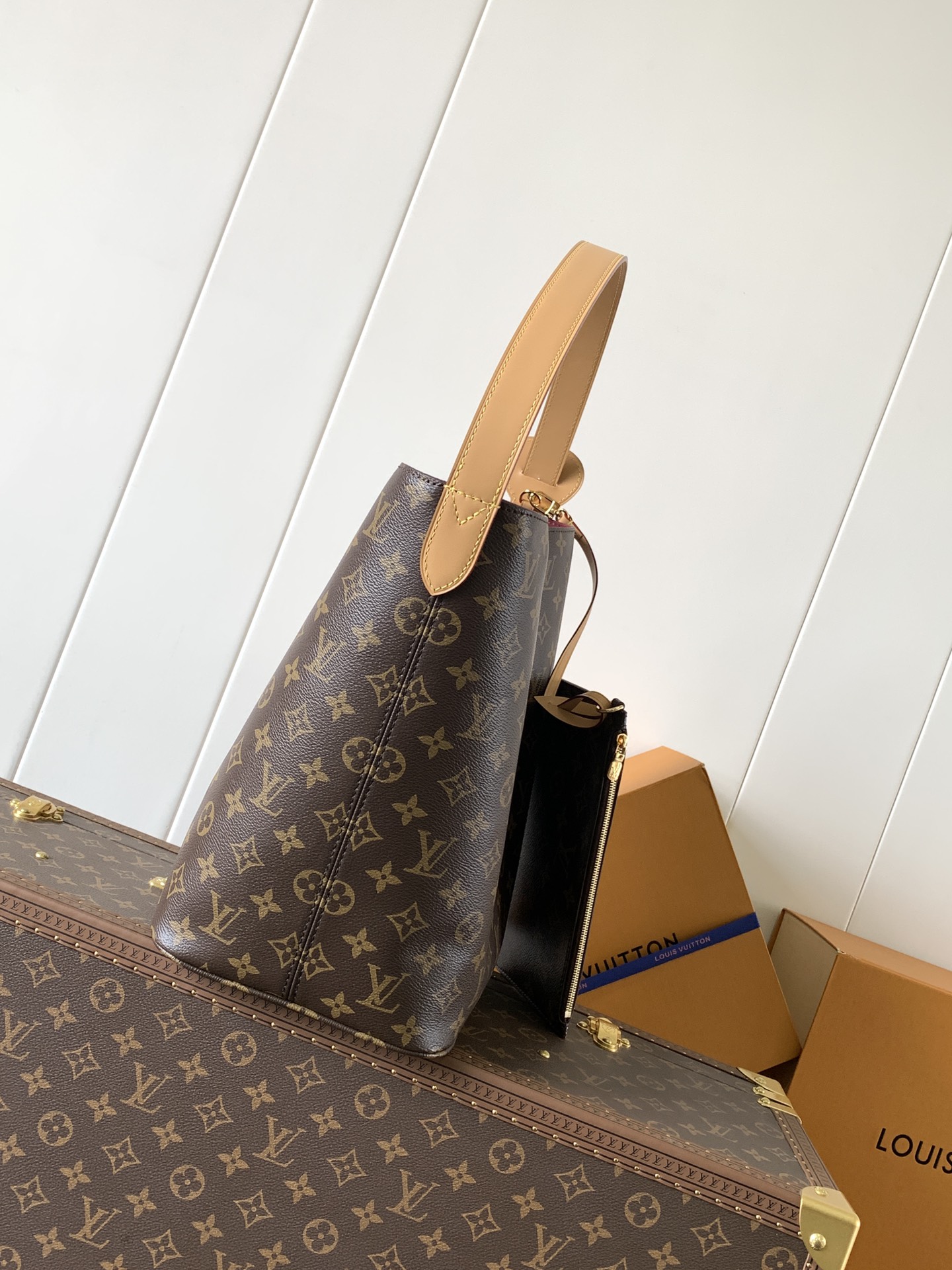 Low Key All In Gm Bag Monogram M12926