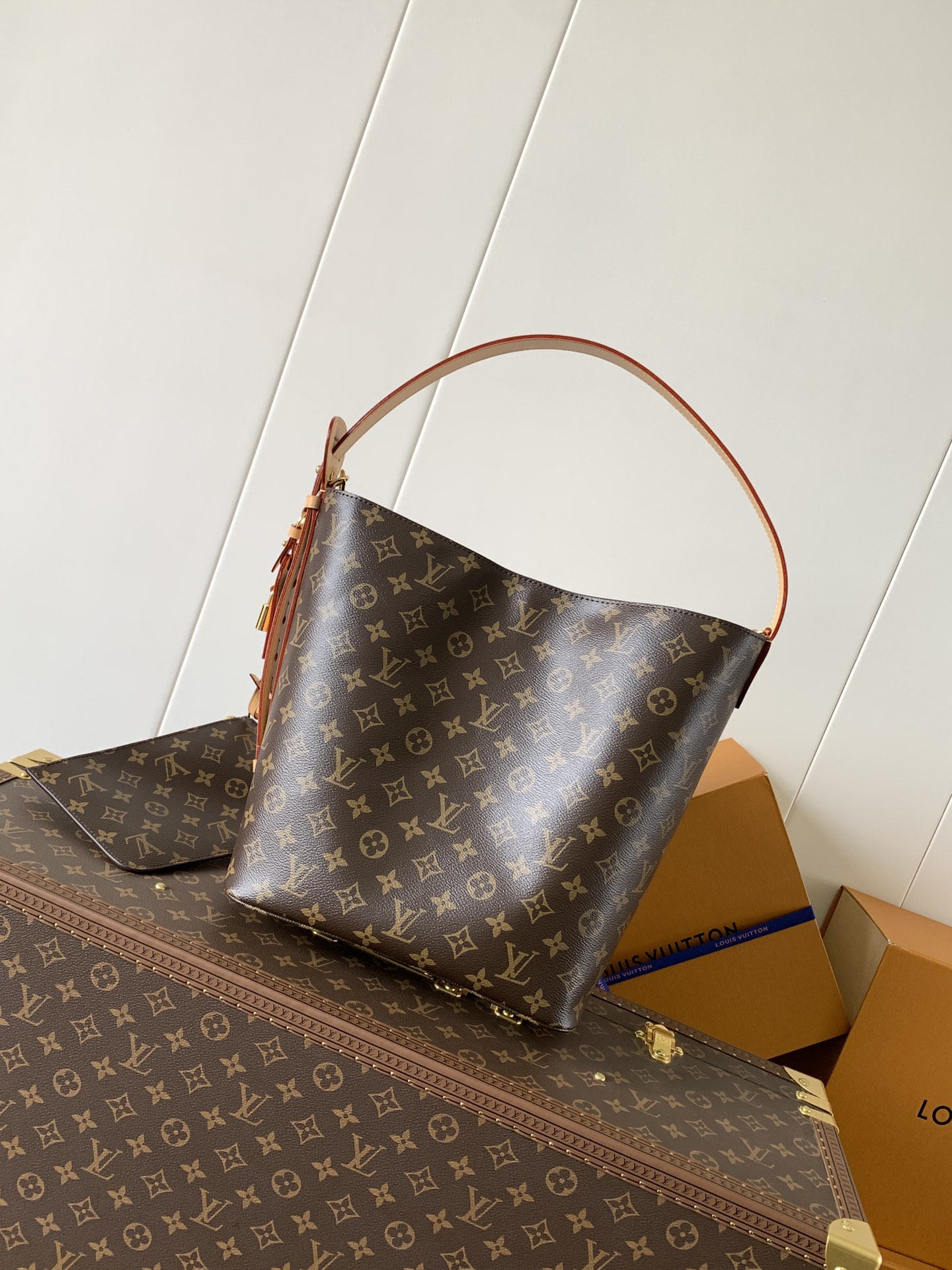 Low Key All In Gm Bag Monogram M12926