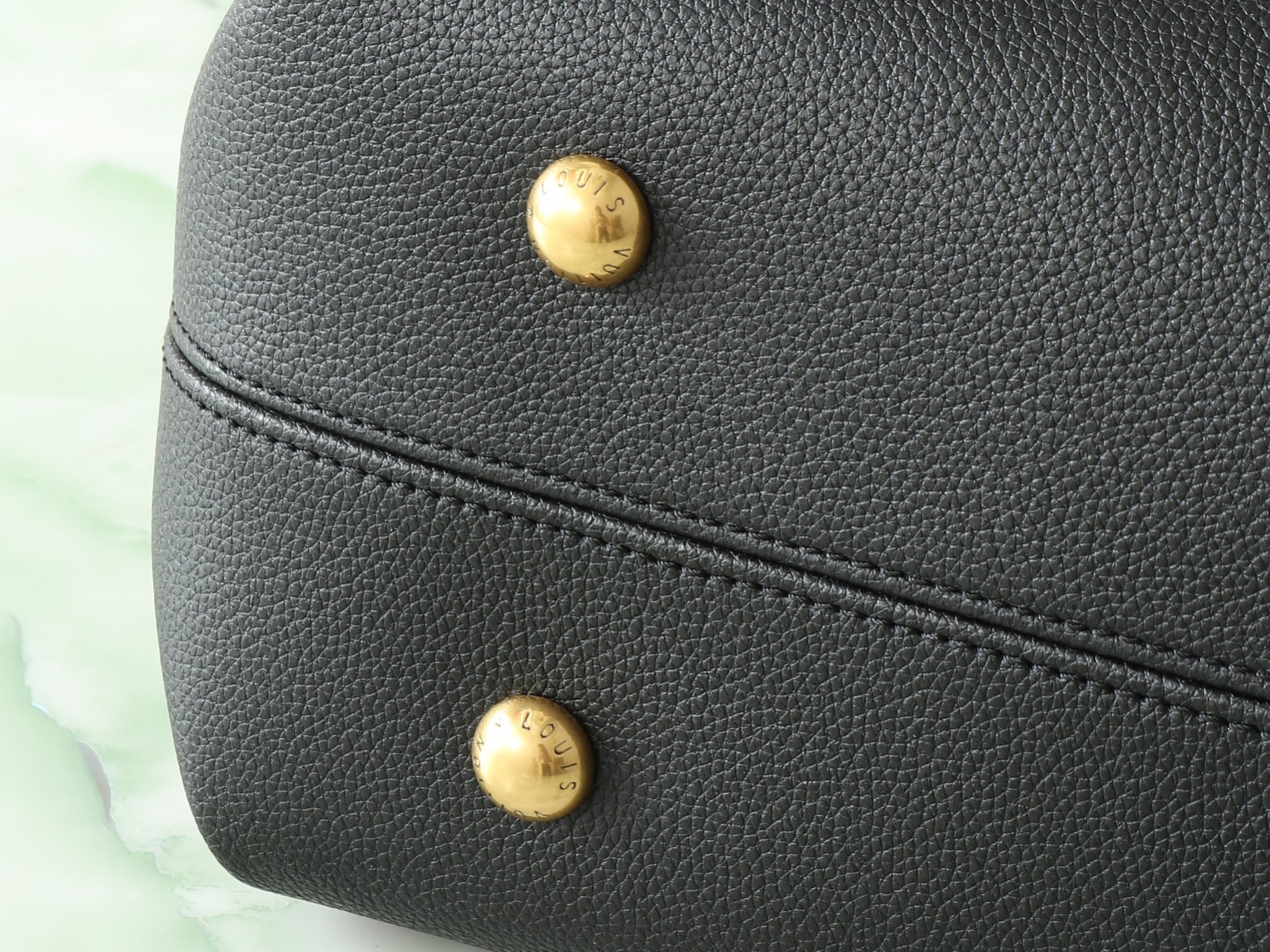 Low Key Cabas Mm Bag Black Grained Calfskin M25341