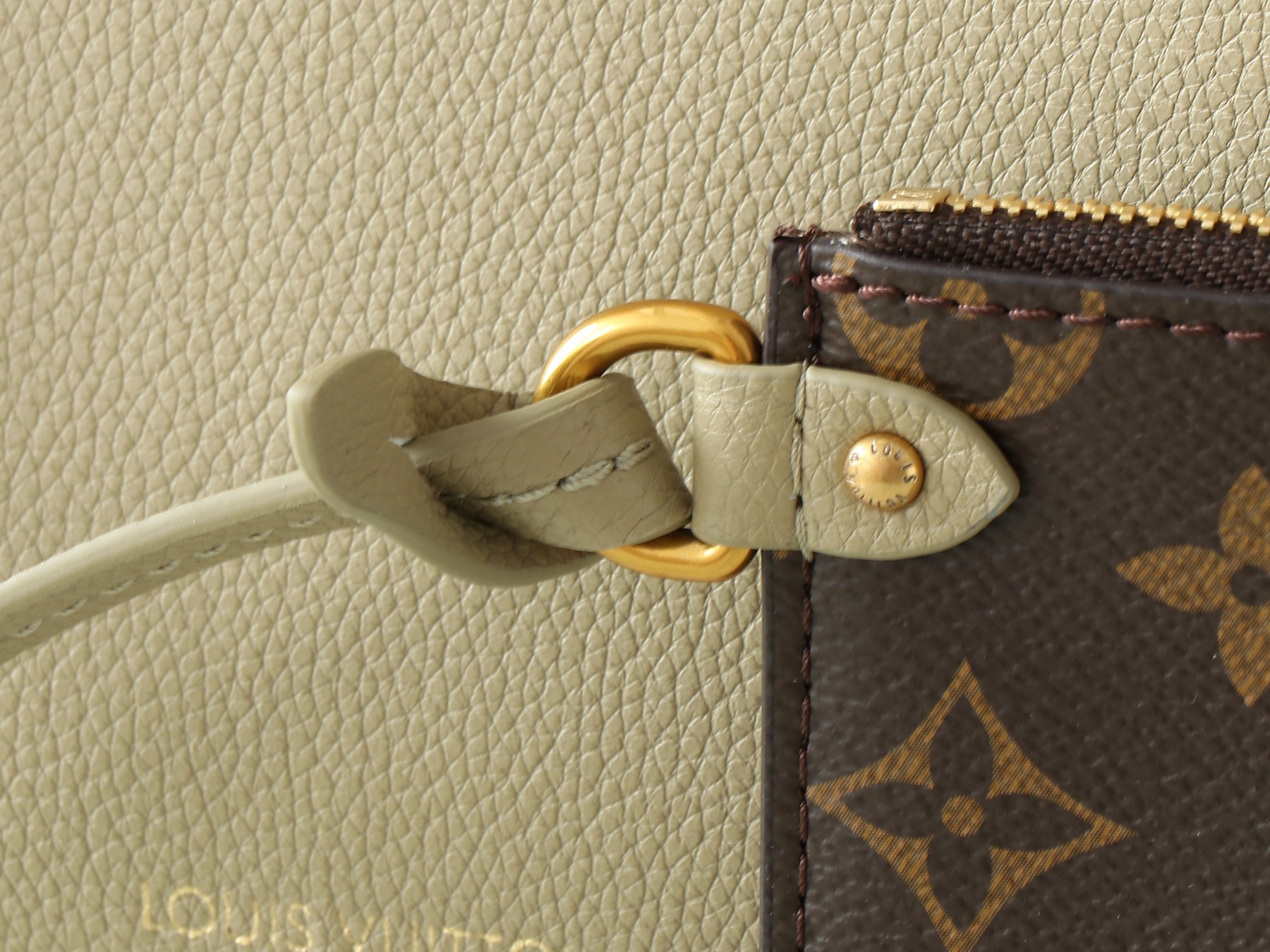 Low Key Cabas Mm Bag Clay Grained Calfskin M25341