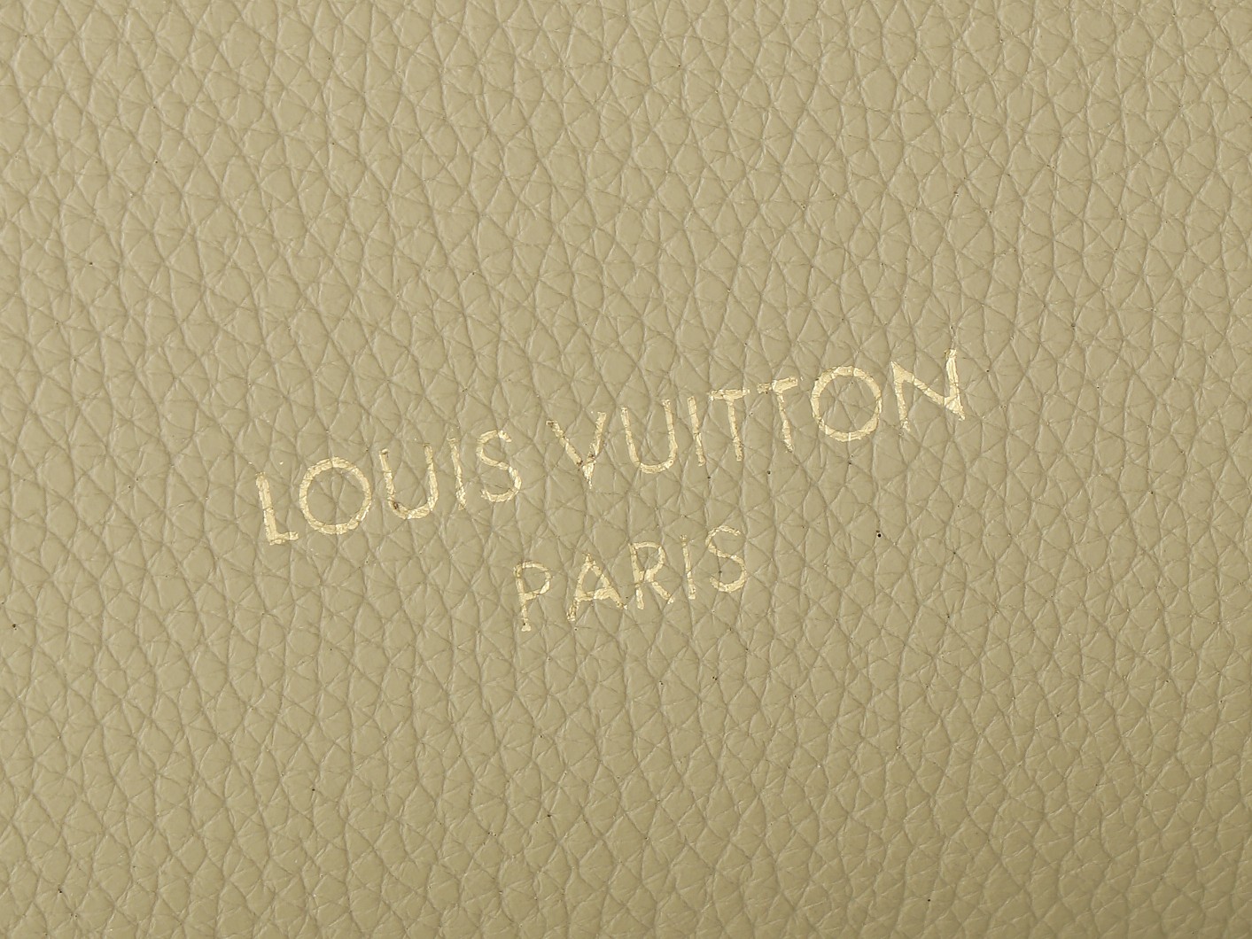 Low Key Cabas Mm Bag Clay Grained Calfskin M25341