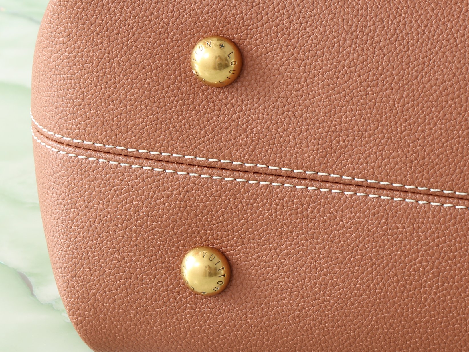 Low Key Cabas Mm Bag Cognac Grained Calfskin M25341