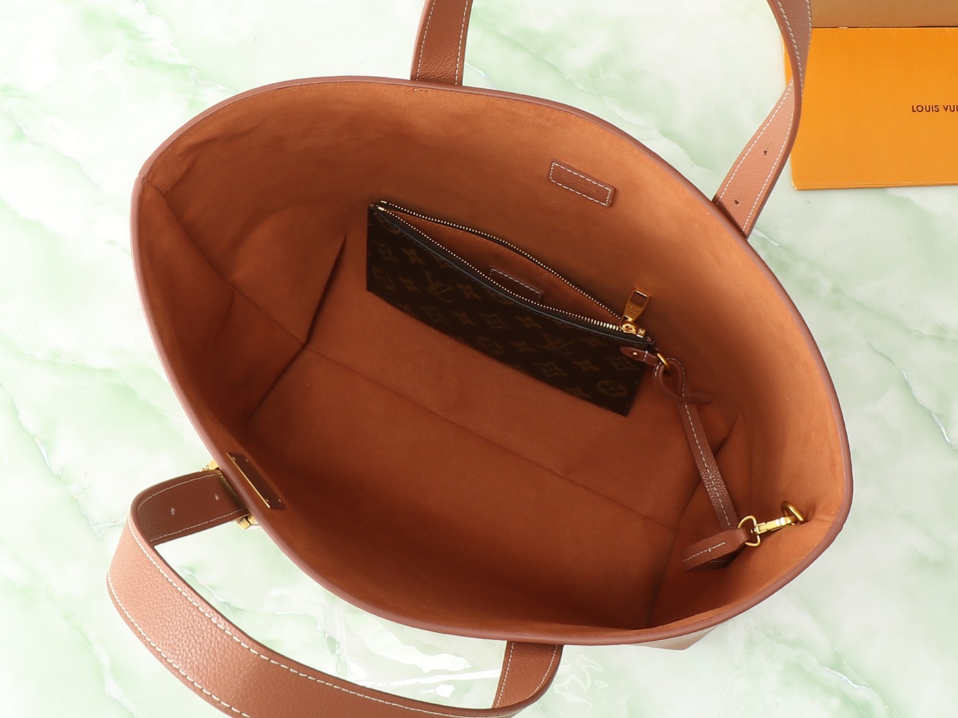 Low Key Cabas Mm Bag Cognac Grained Calfskin M25341