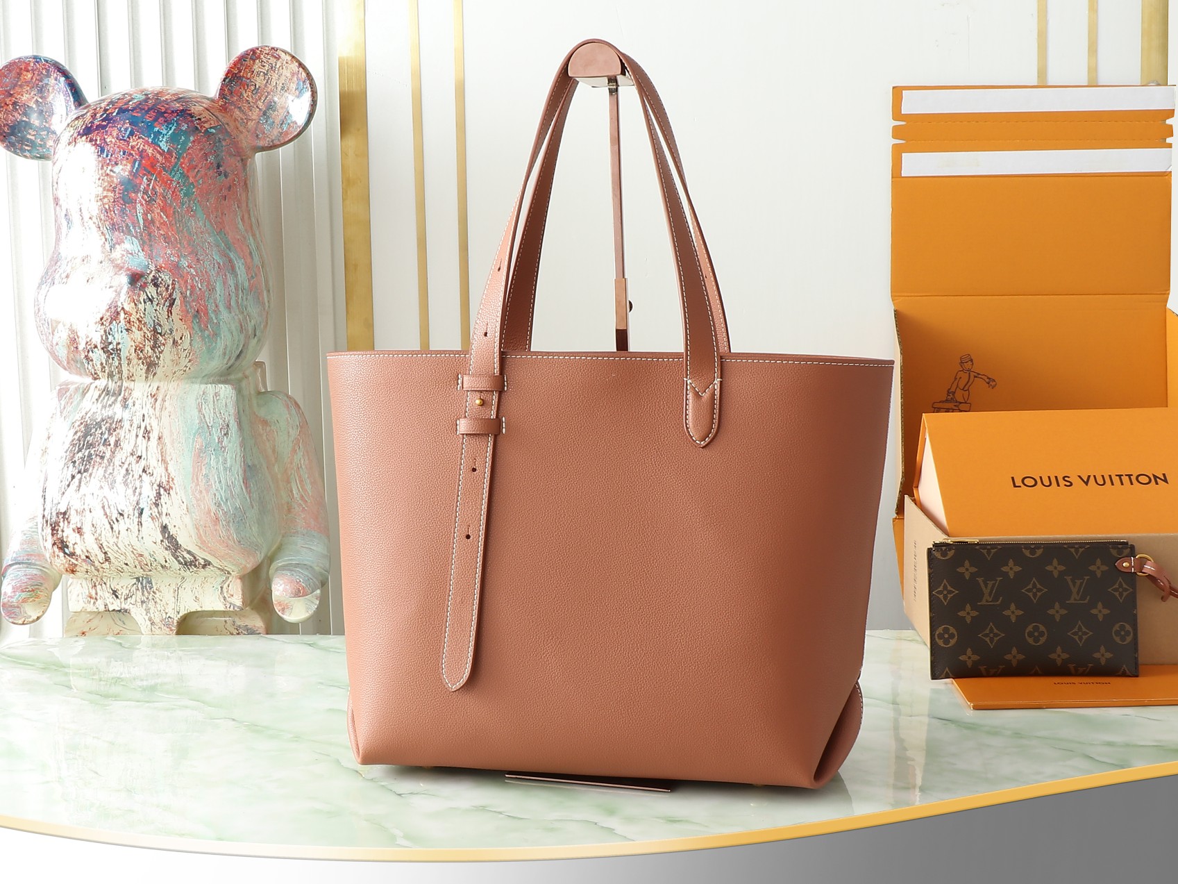 Low Key Cabas Mm Bag Cognac Grained Calfskin M25341