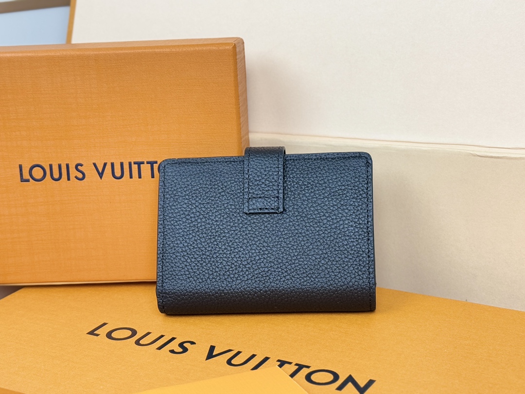 Low Key Compact Wallet Black M12408
