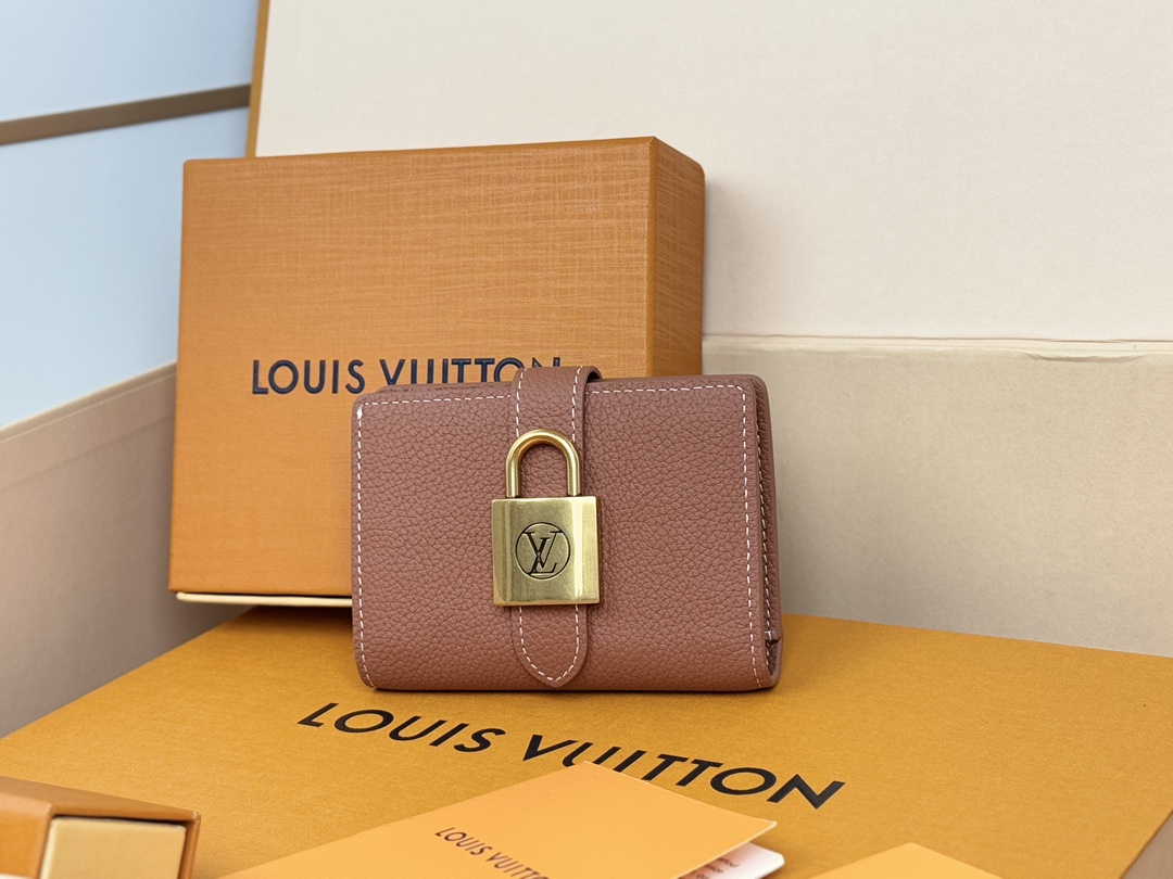 Low Key Compact Wallet Cognac M12148