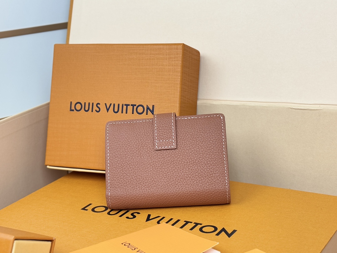 Low Key Compact Wallet Cognac M12148