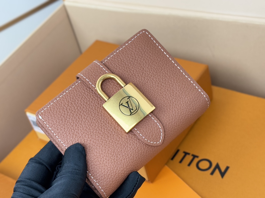 Low Key Compact Wallet Cognac M12148