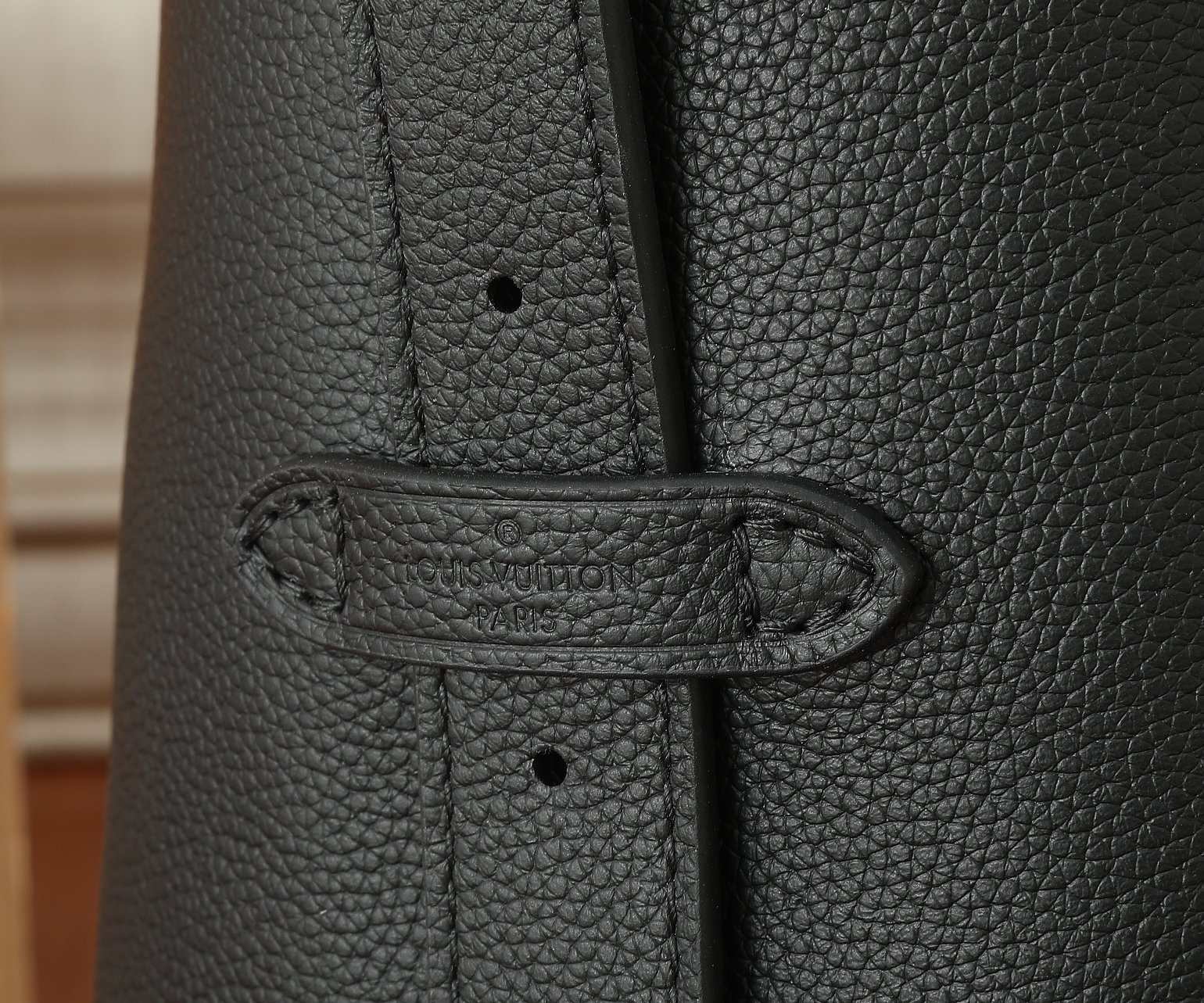 Low Key Hobo Mm Bag Black Grained Calfskin M24856