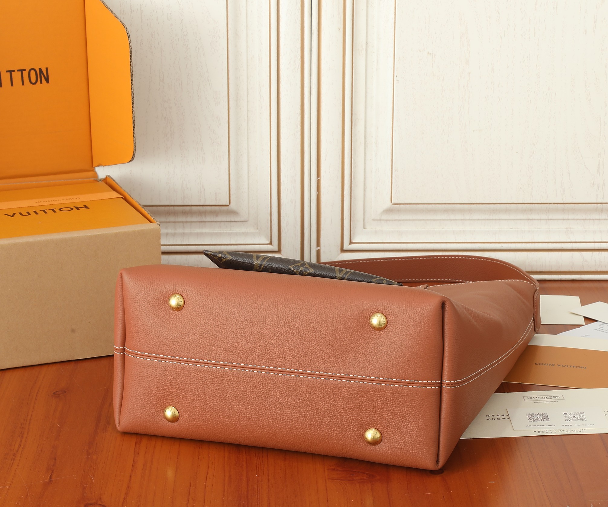 Low Key Hobo Mm Bag Cognac Grained Calfskin M24974