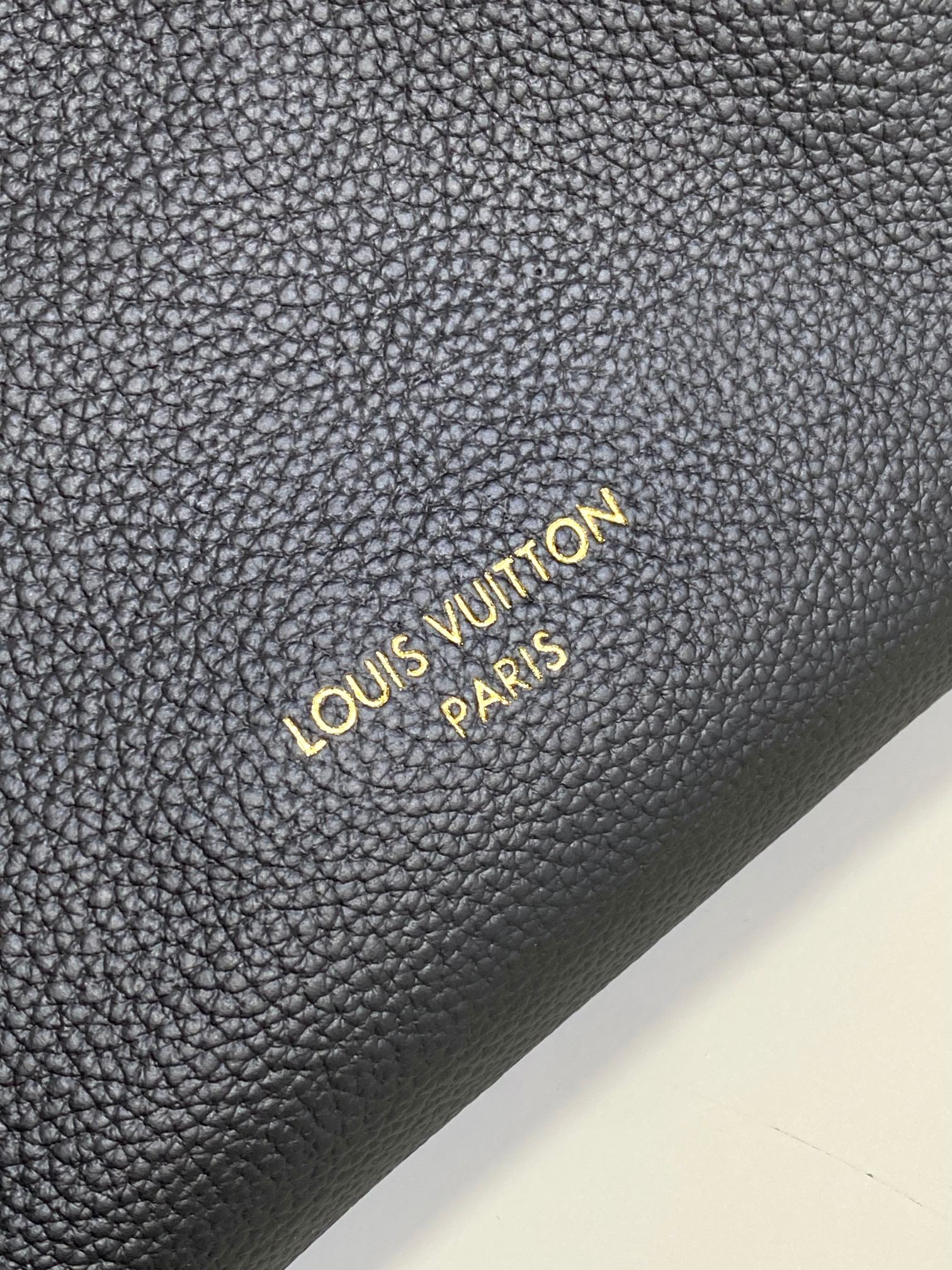 Low Key Hobo Pm Bag Black Smooth Calfskin M25352
