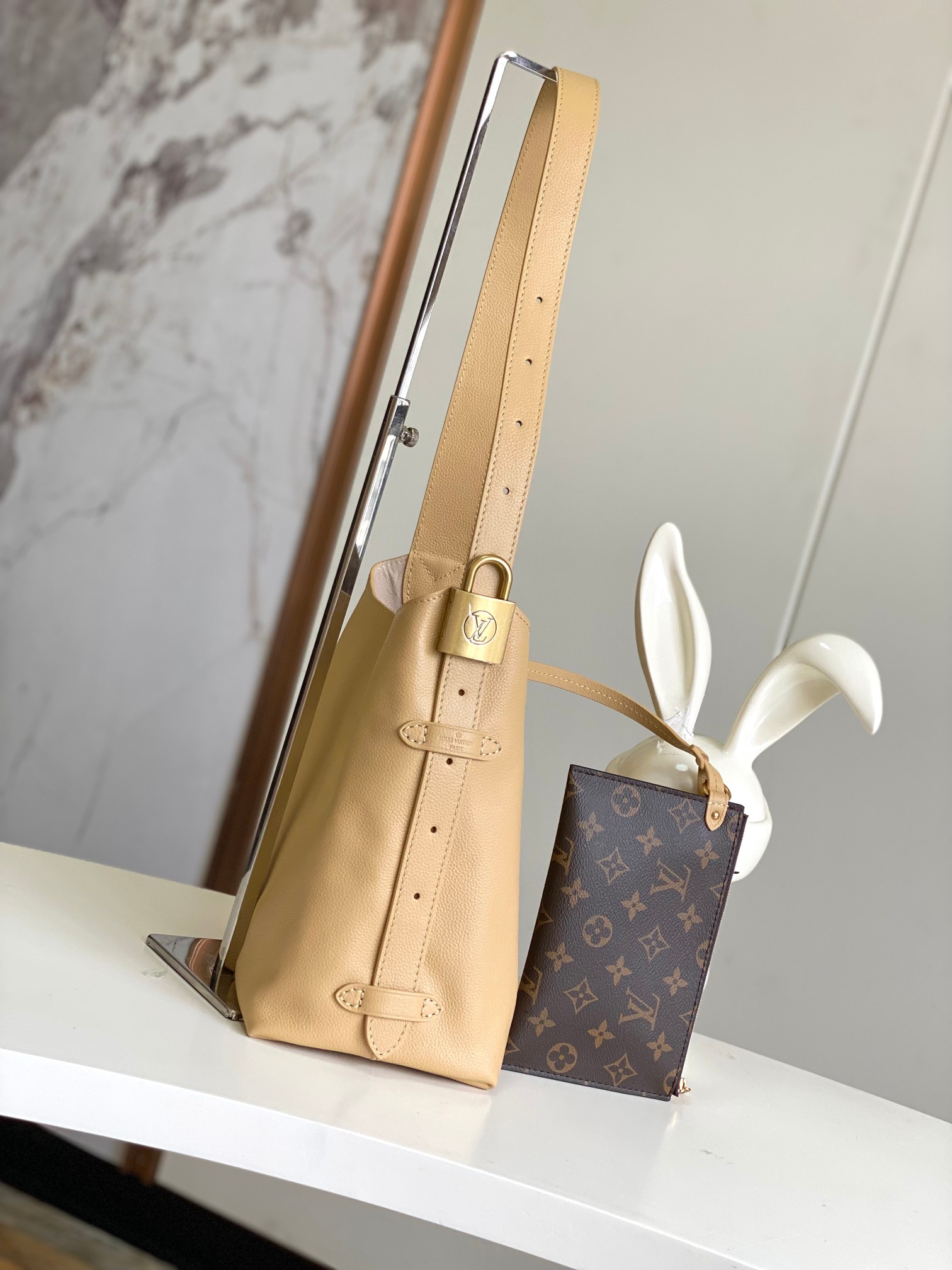 Low Key Hobo Pm Bag Walnut Calfskin M14265