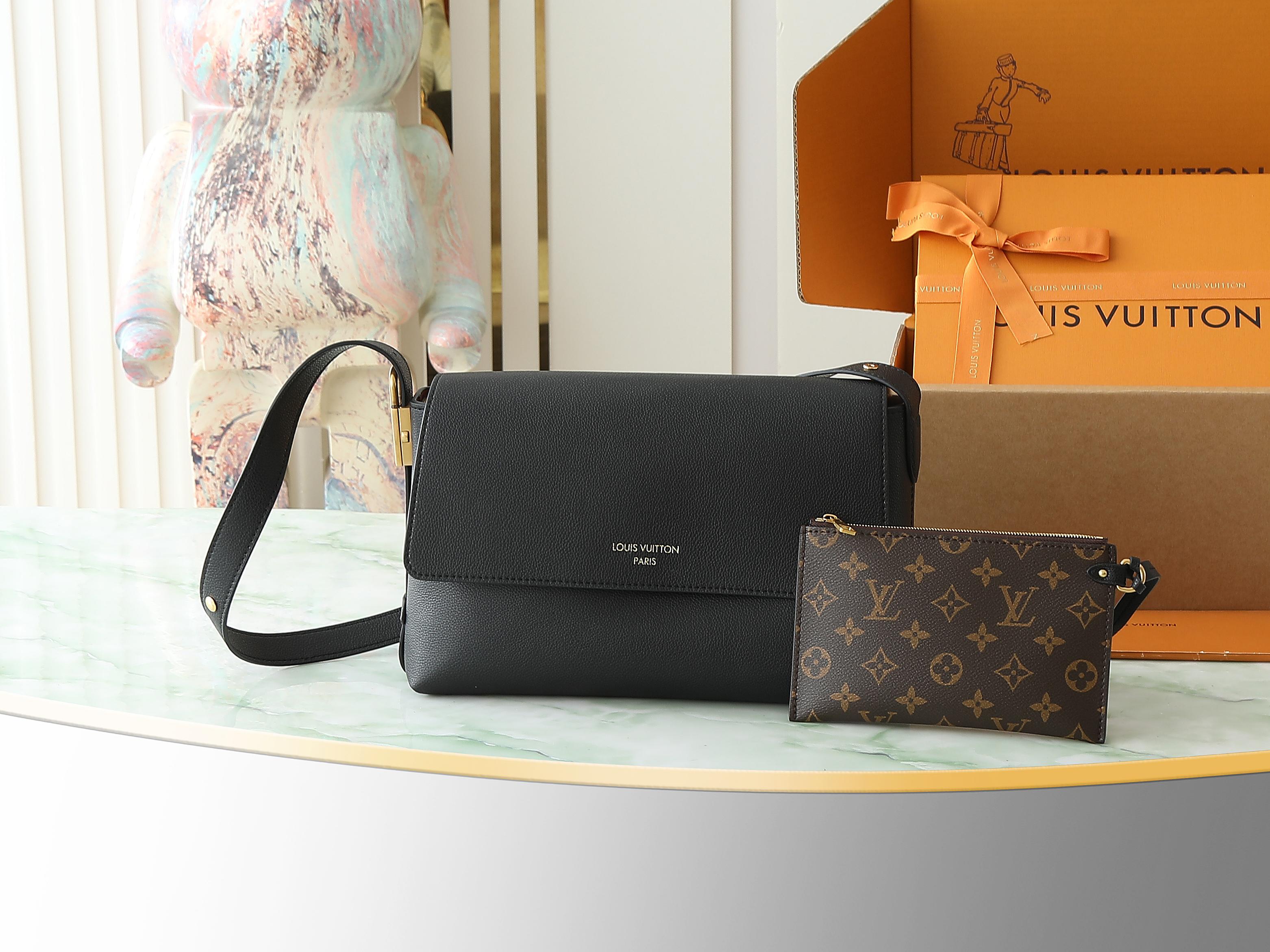 Low Key Messenger Bag Black Calf Leather M13148