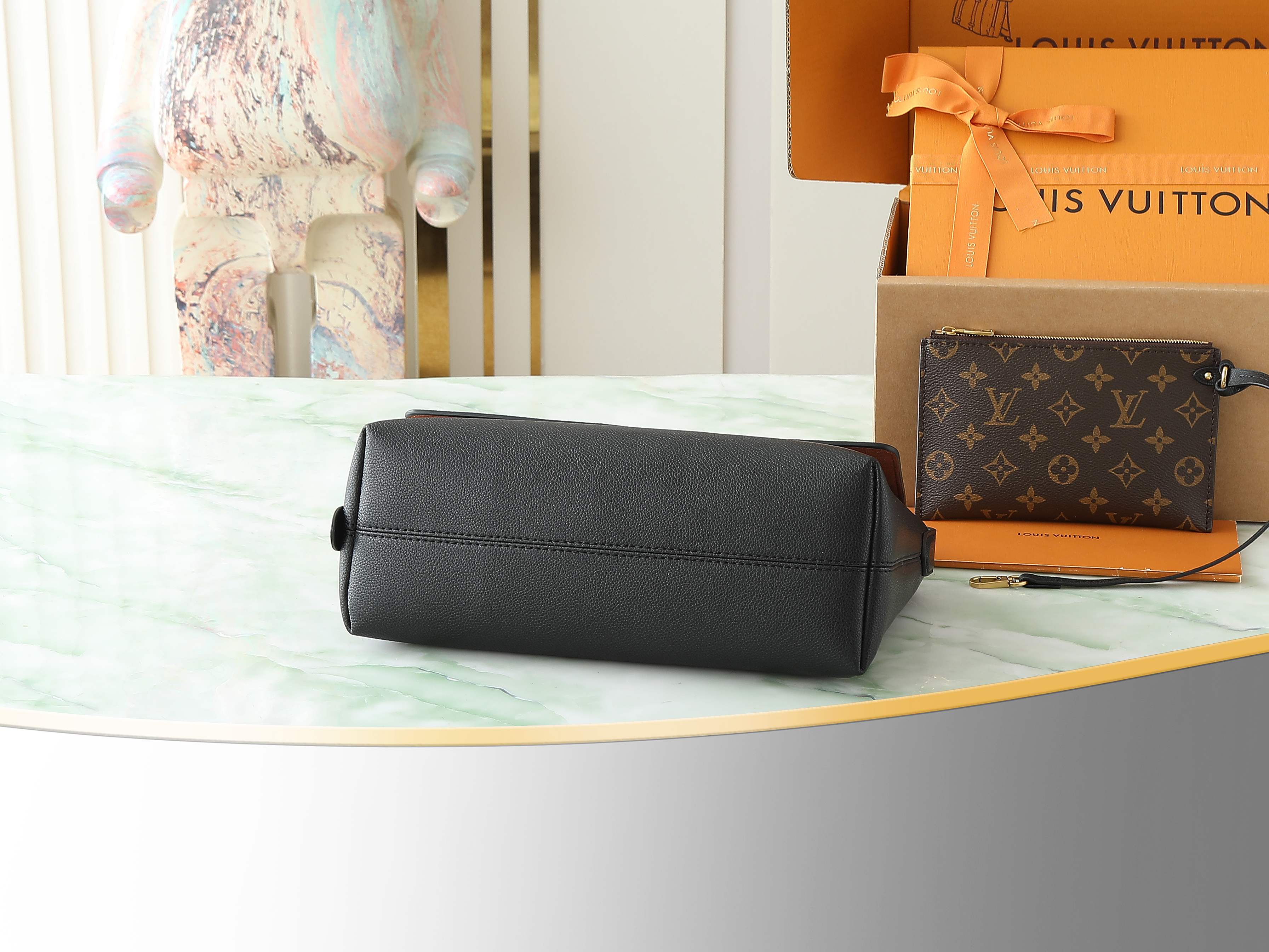 Low Key Messenger Bag Black Calf Leather M13148