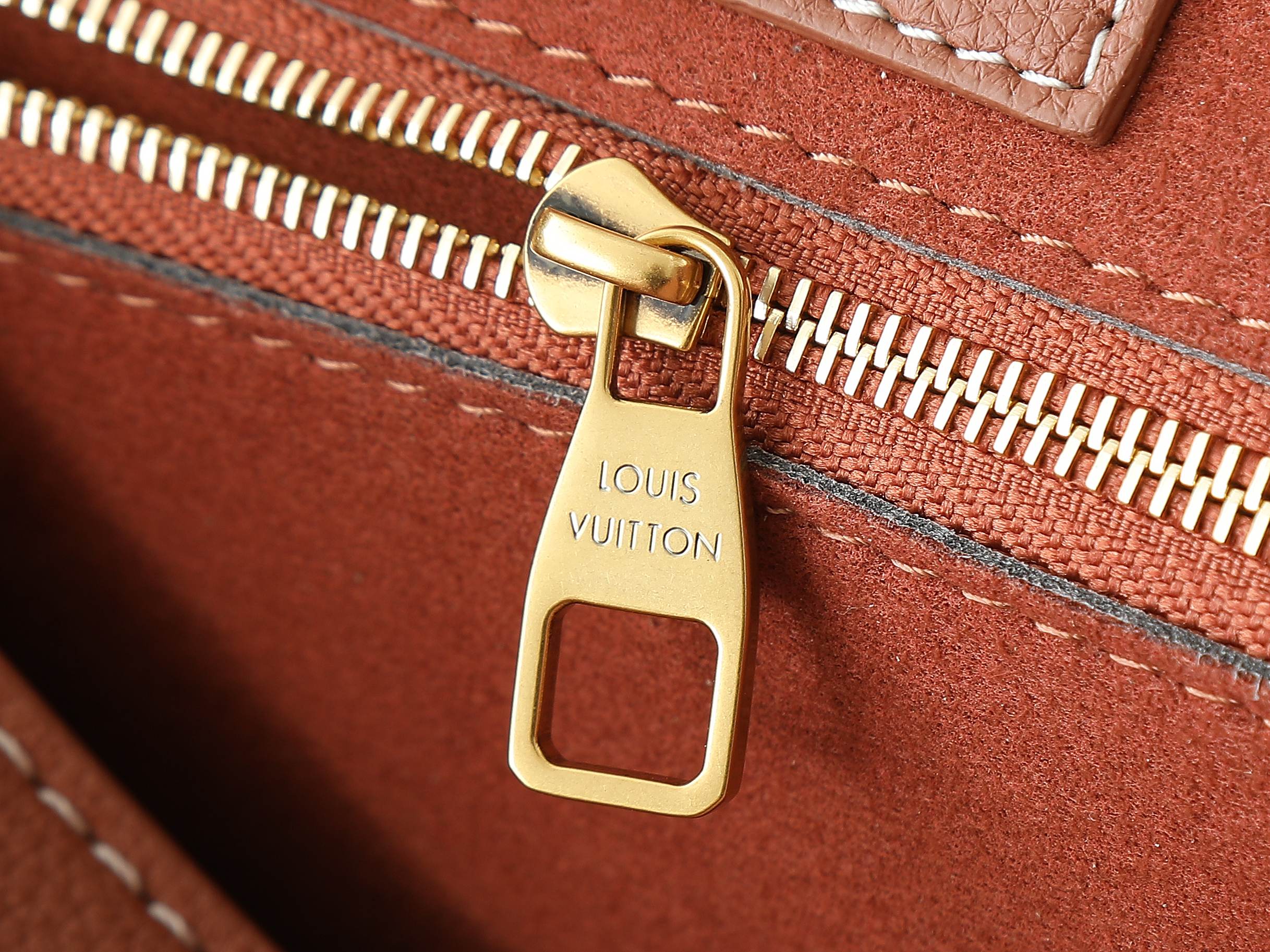 Low Key Messenger Bag Cognac Calf Leather M13151
