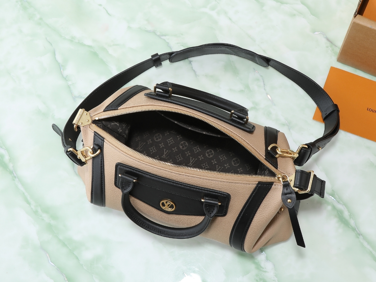 Lv Biker Mm Handbags H27 Arizona Lambskin Leather M25557