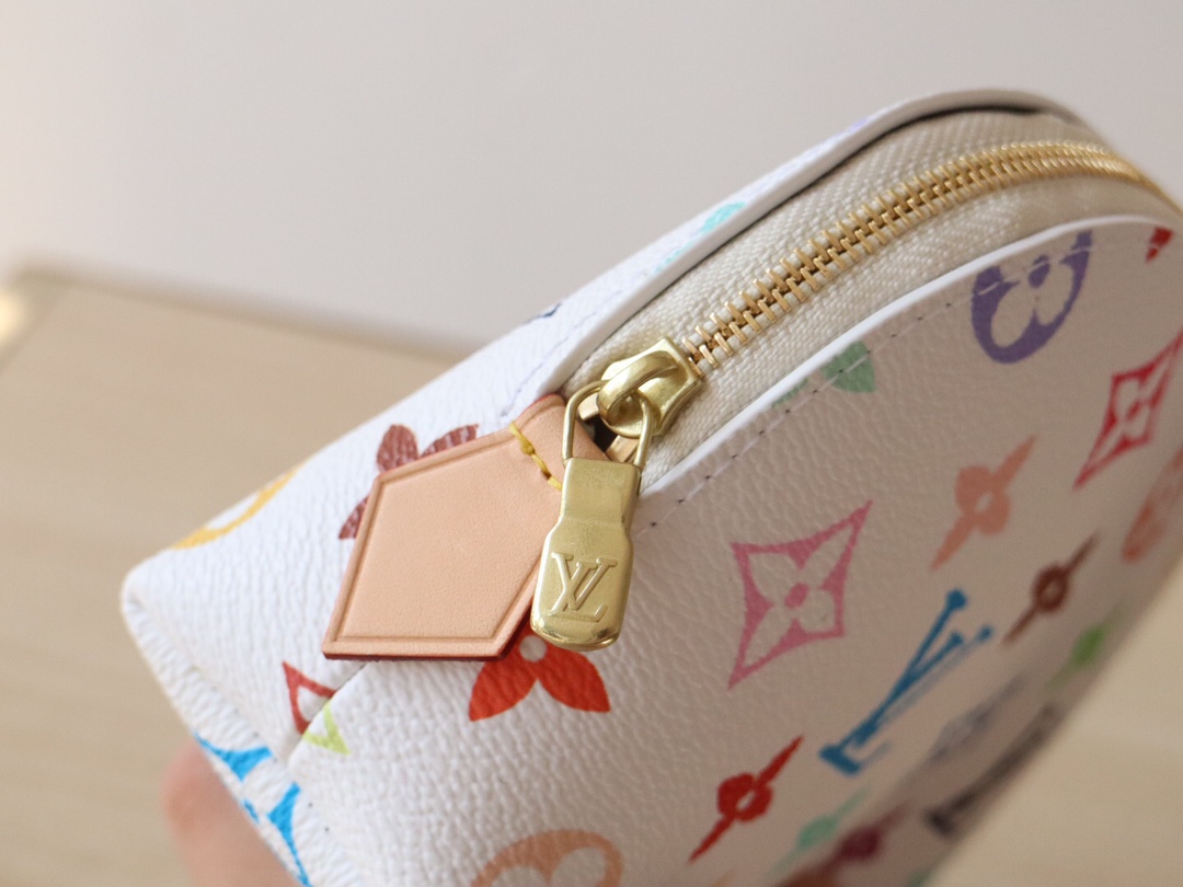Lv X Tm Cosmetic Pouch Pm Multicolored Monogram White M13744