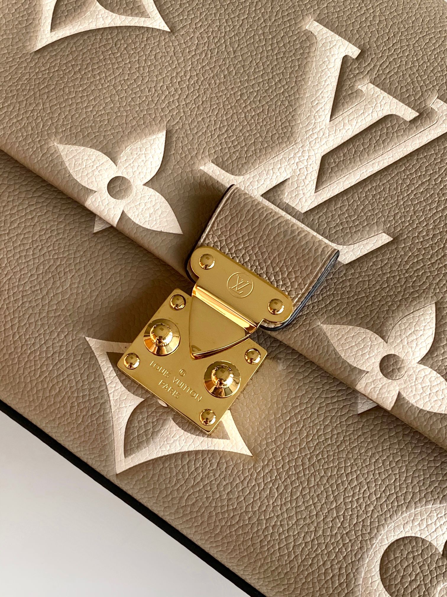 Madeleine Mm Handbag Bicolor Monogram Empreinte Leather Dove Gray / Crème Beige M46041