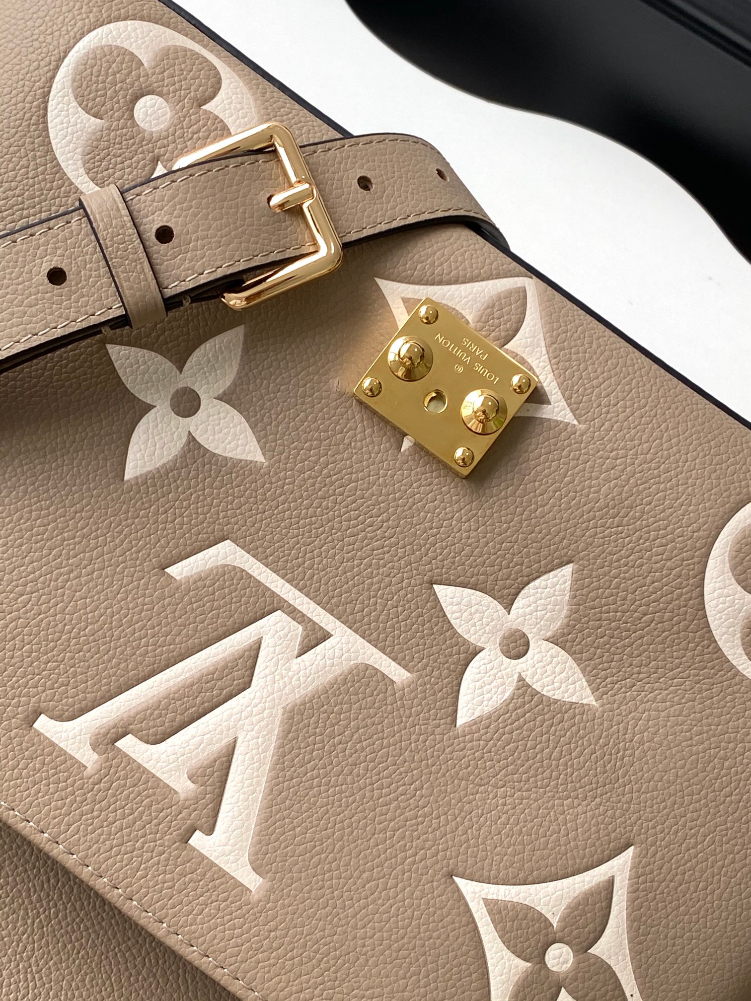 Madeleine Mm Handbag Bicolor Monogram Empreinte Leather Dove Gray / Crème Beige M46041