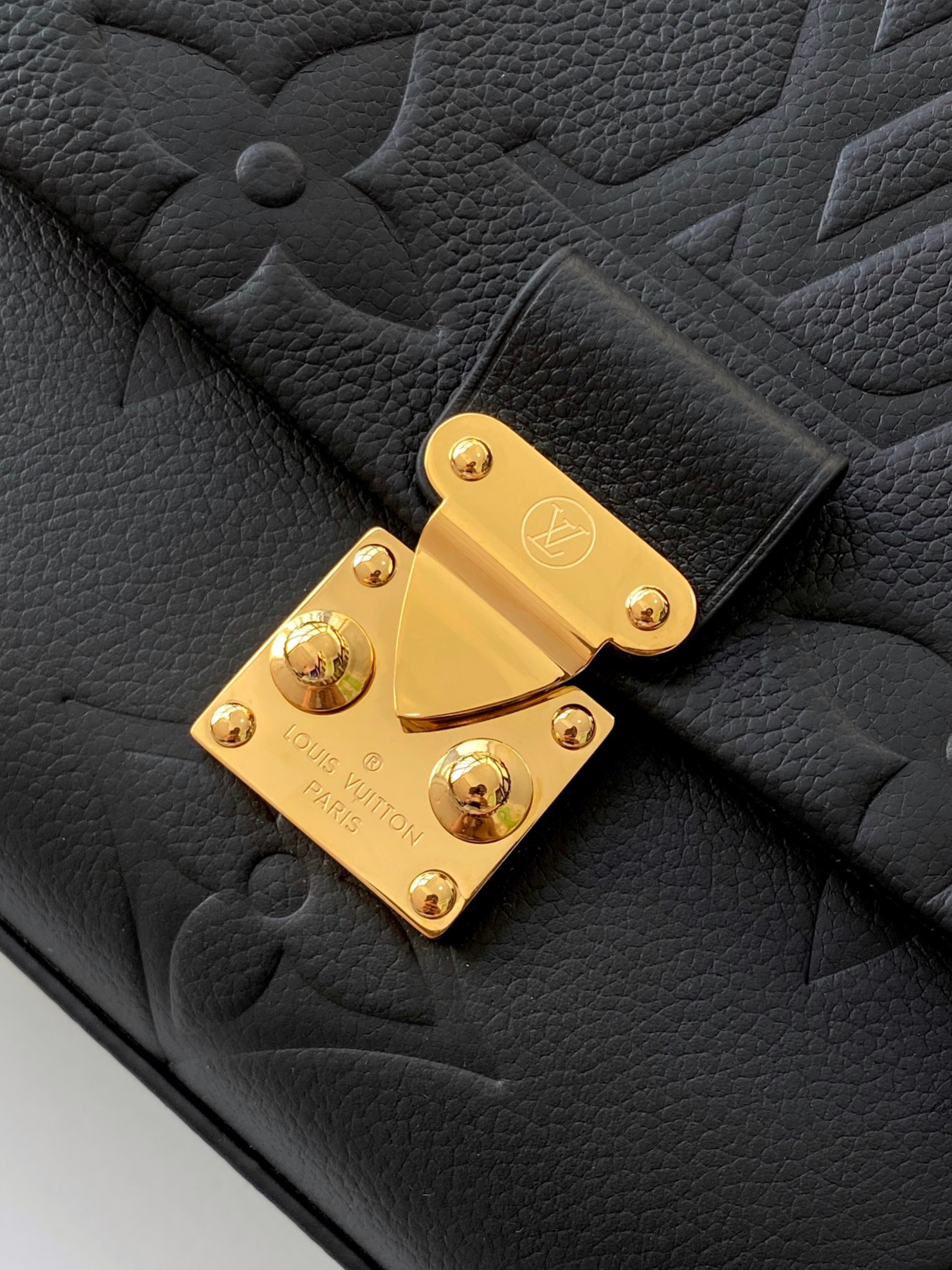 Madeleine Mm Handbag Monogram Empreinte Leather Black M45976