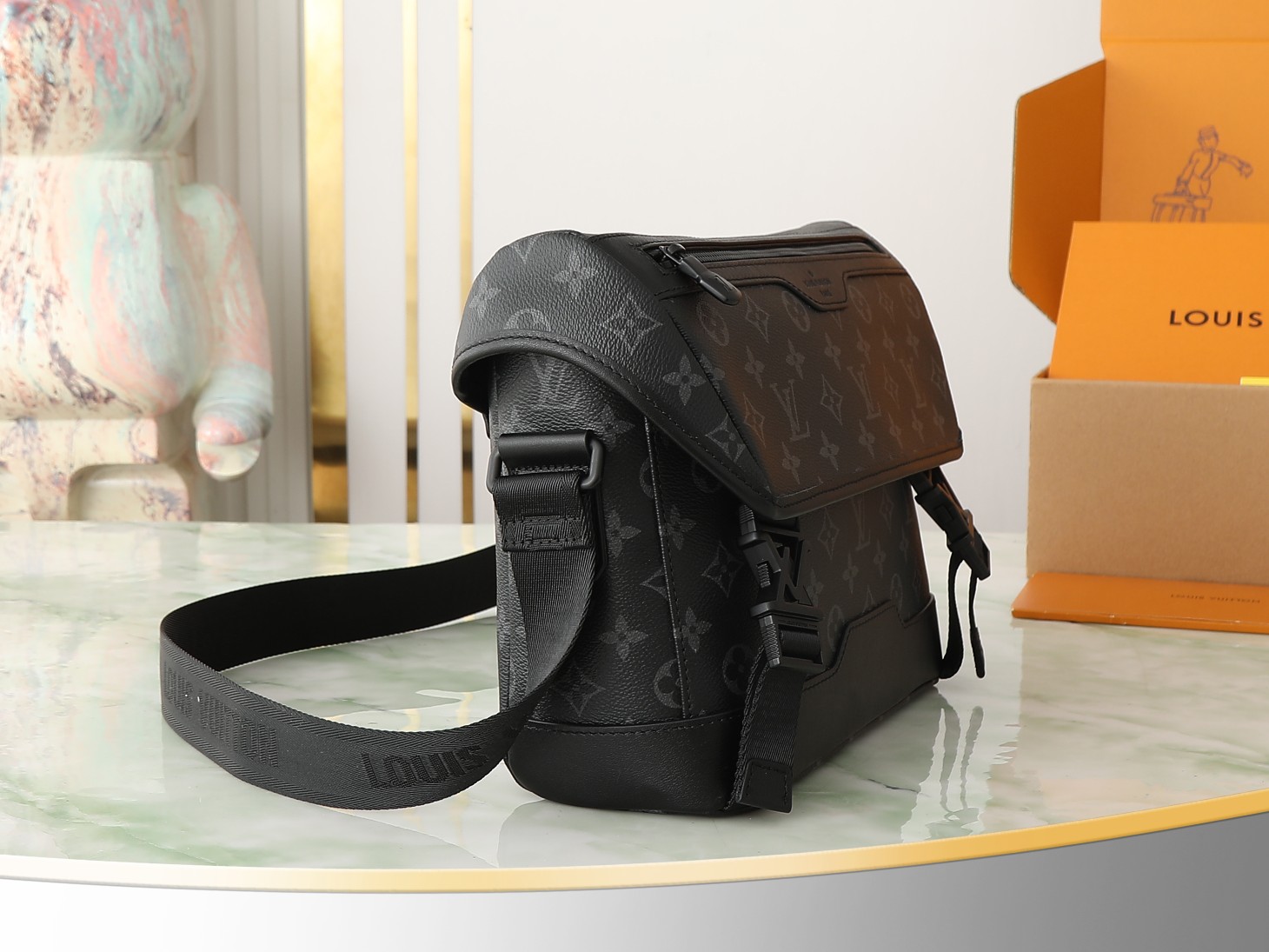 Messenger Voyager Pm Bag Black Monogram Eclips M12517