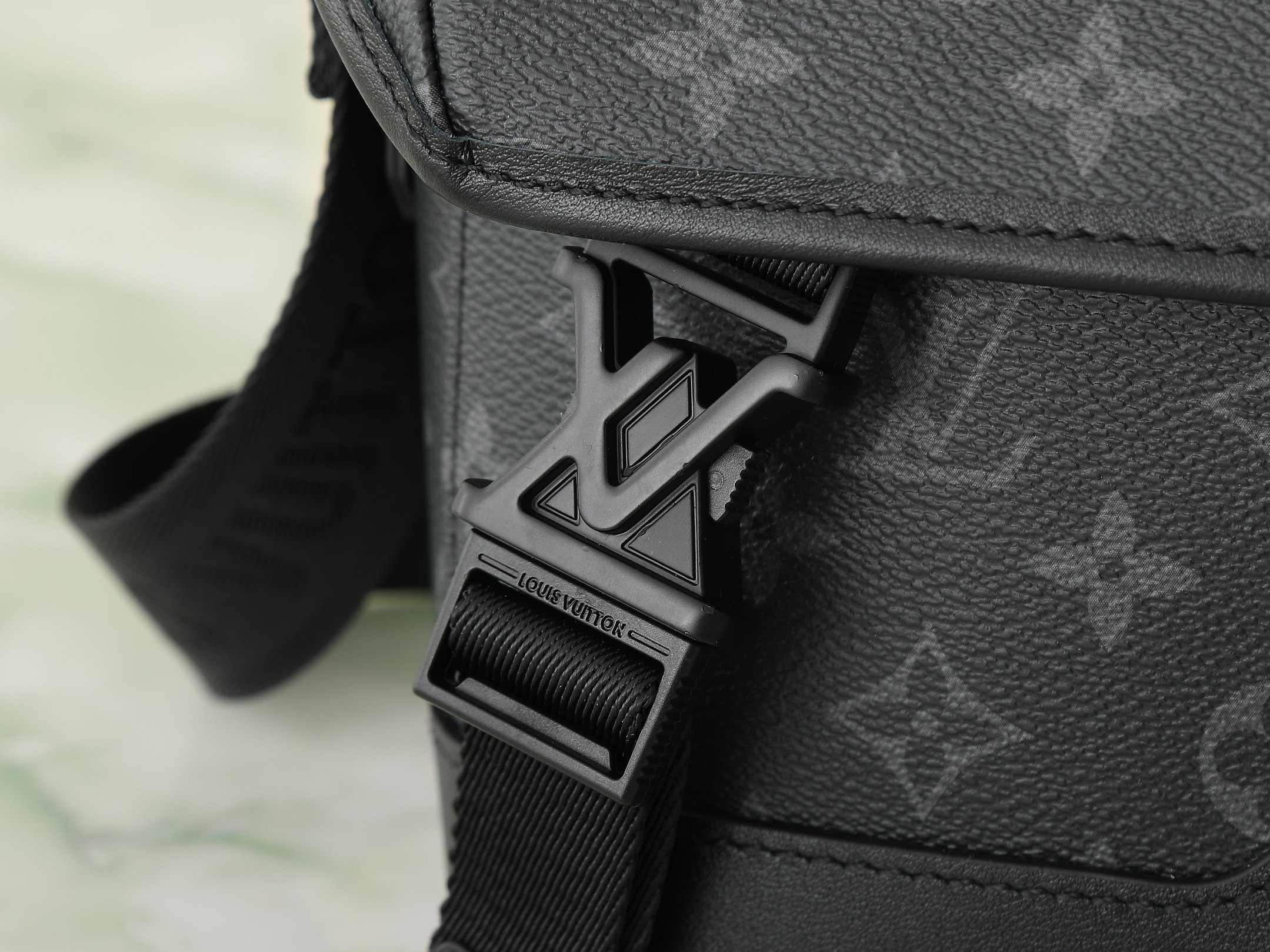 Messenger Voyager Pm Bag Black Monogram Eclips M12517
