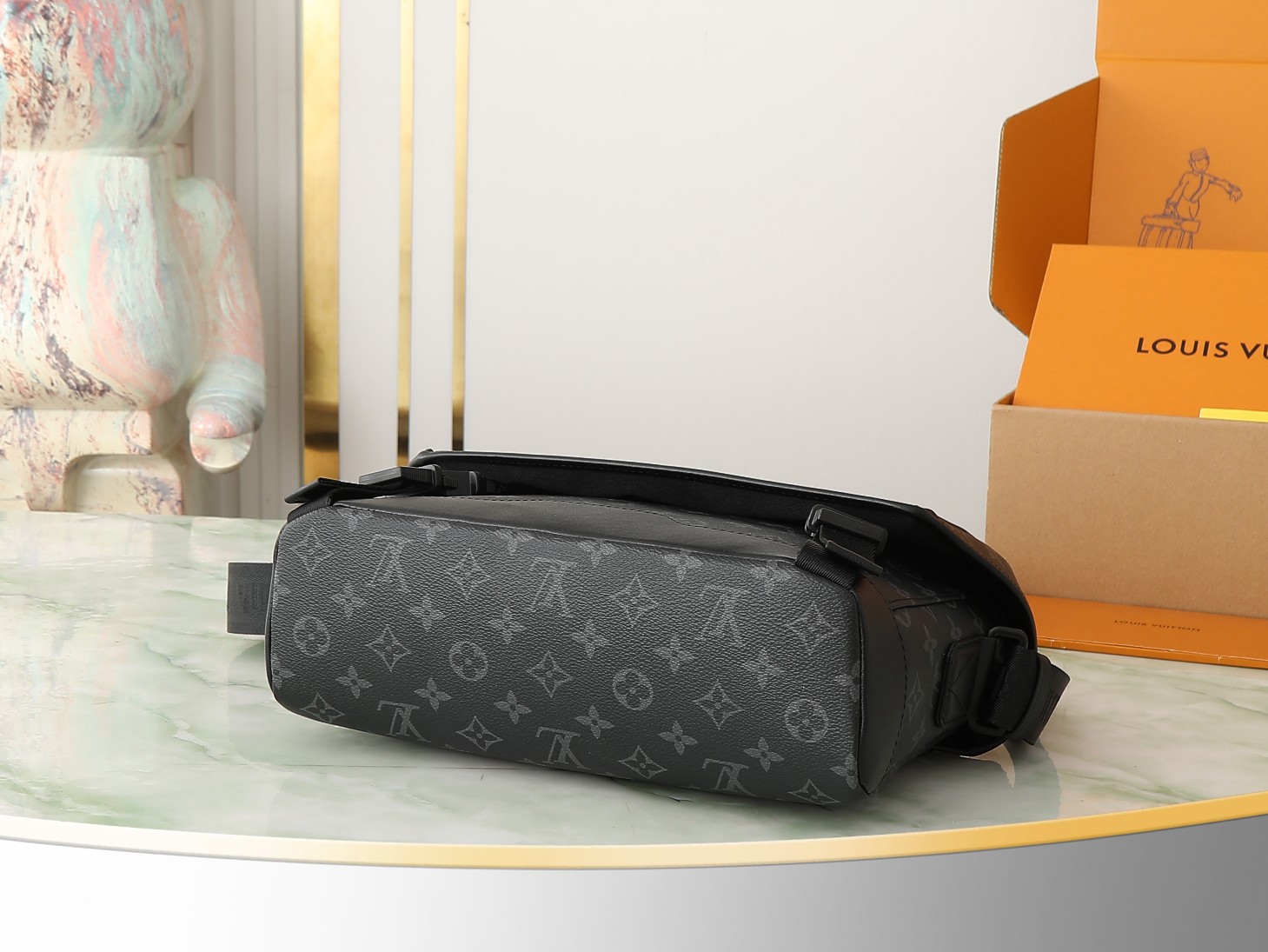 Messenger Voyager Pm Bag Black Monogram Eclips M12517