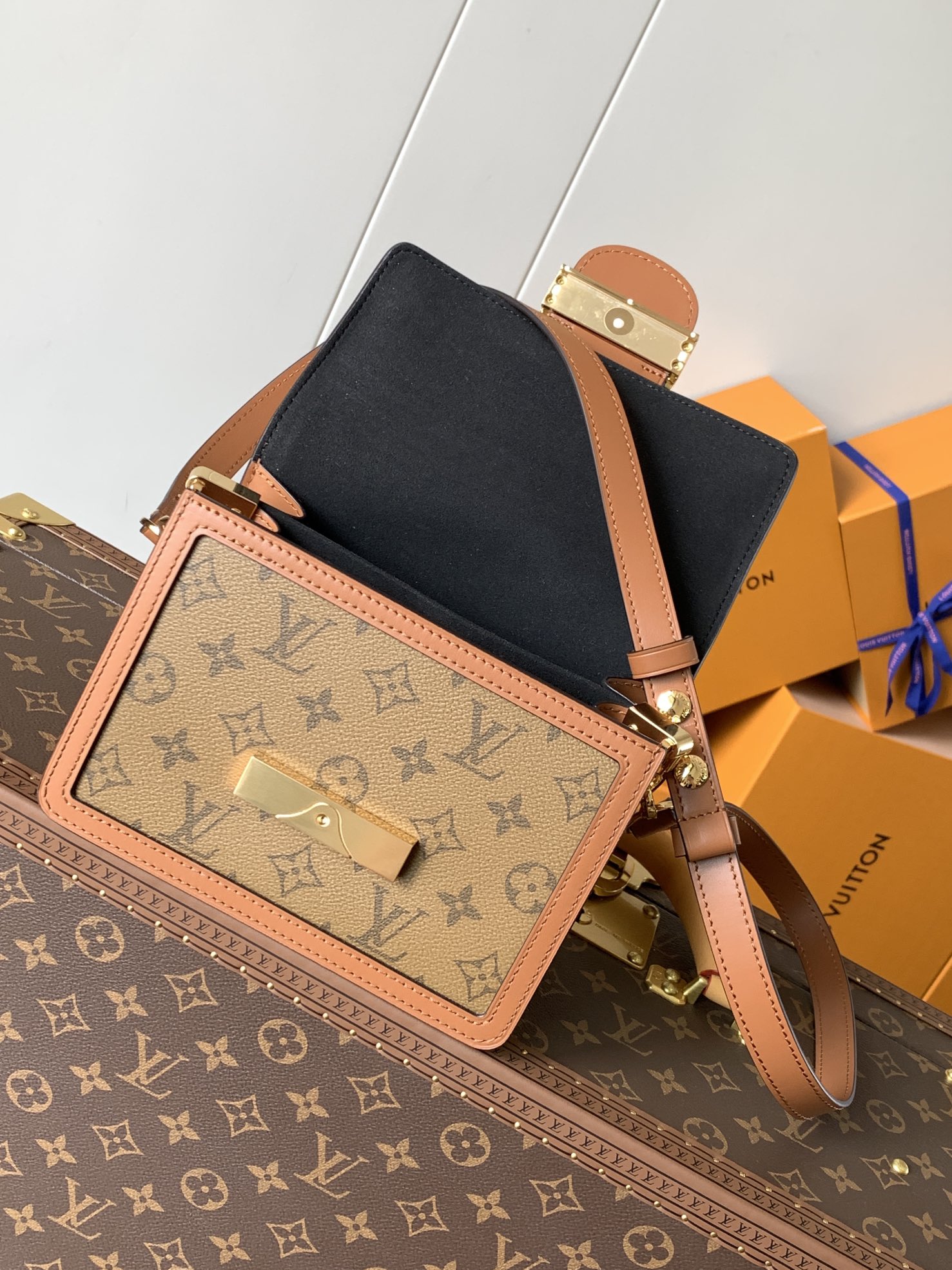 Mini Dauphine Shoulder Bag Monogram Reverse M45959