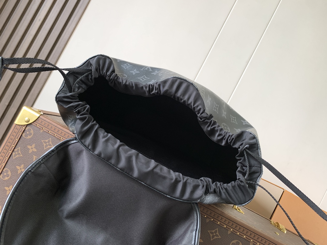 Montsouris Backpack Black Monogram Eclipse M46683