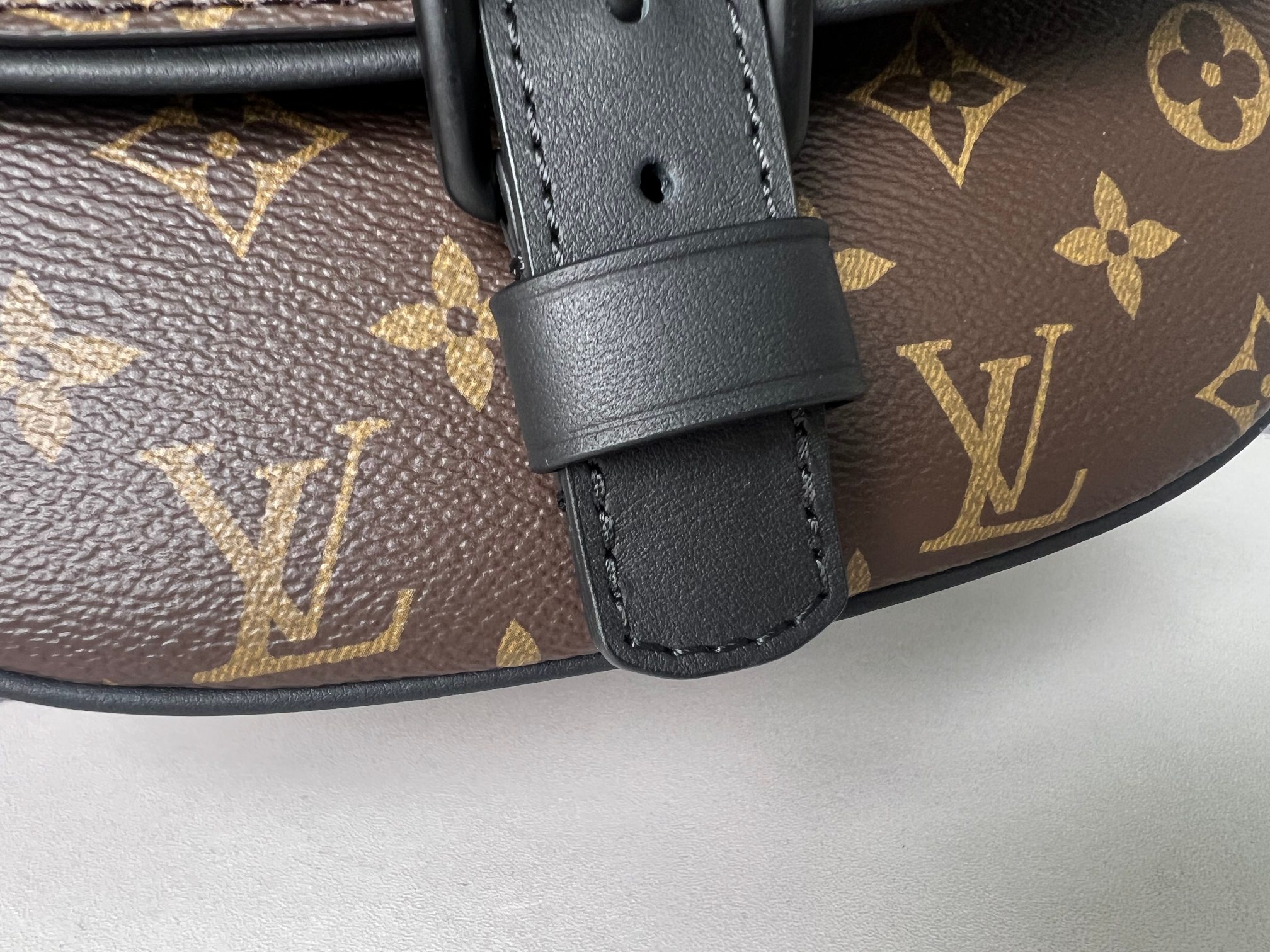 Montsouris Messenger Pm? Monogram Macassar M47060