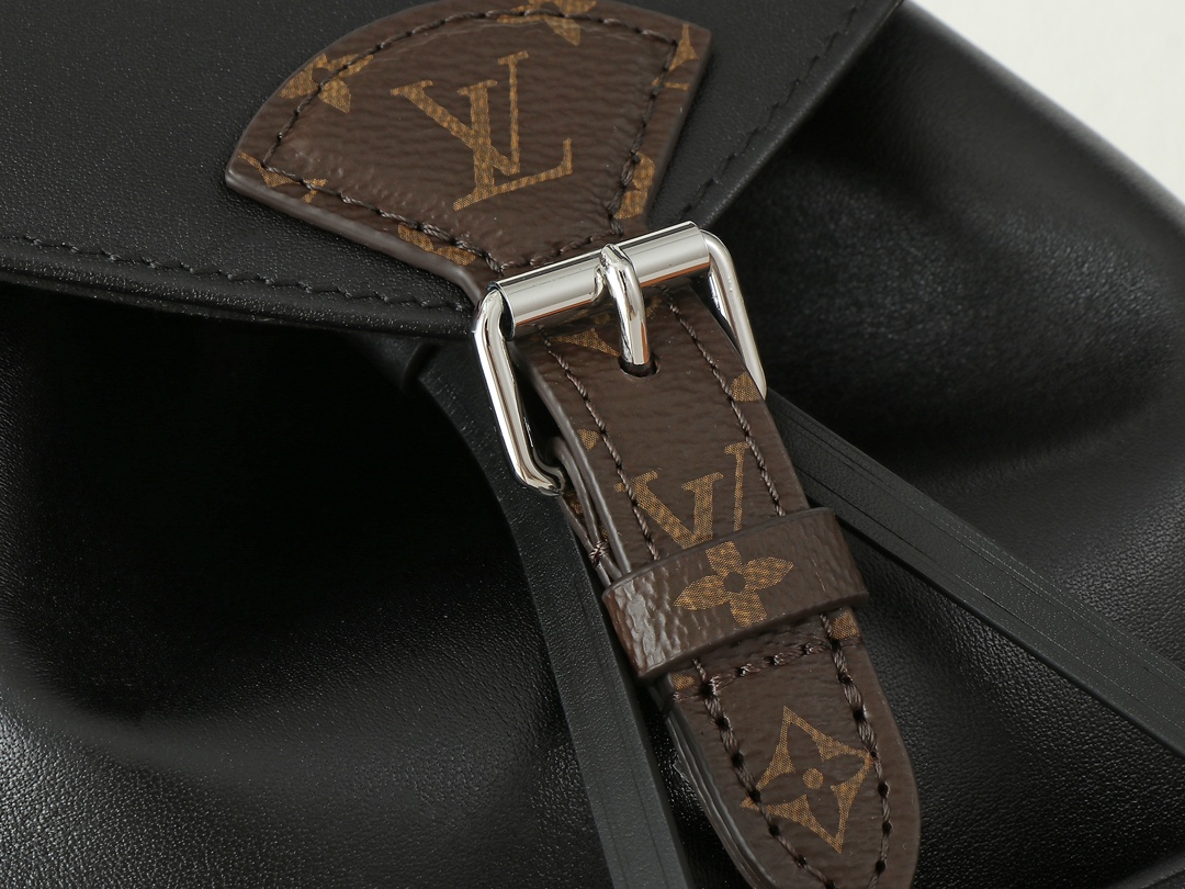 Montsouris Vibe Pm Backpack Black Lambskin Leather M12587
