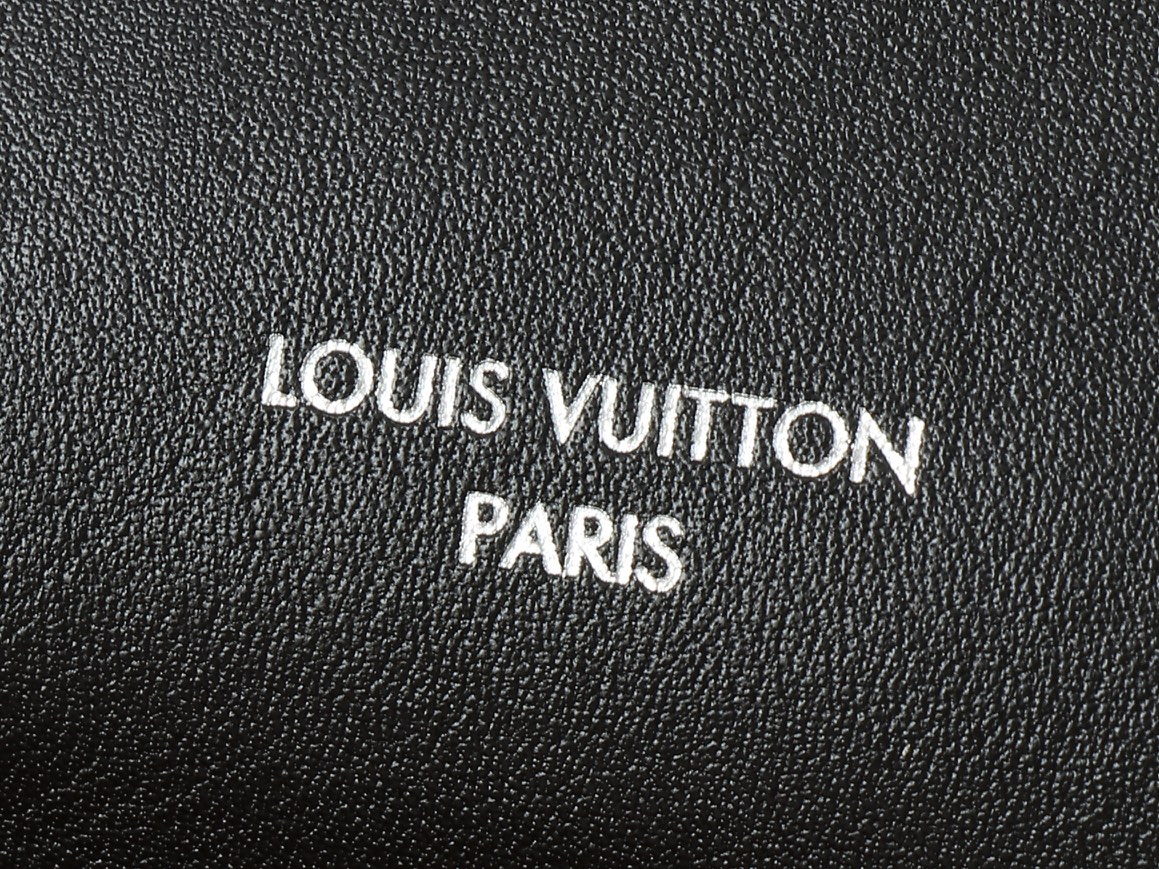 Montsouris Vibe Pm Backpack Black Lambskin Leather M12587