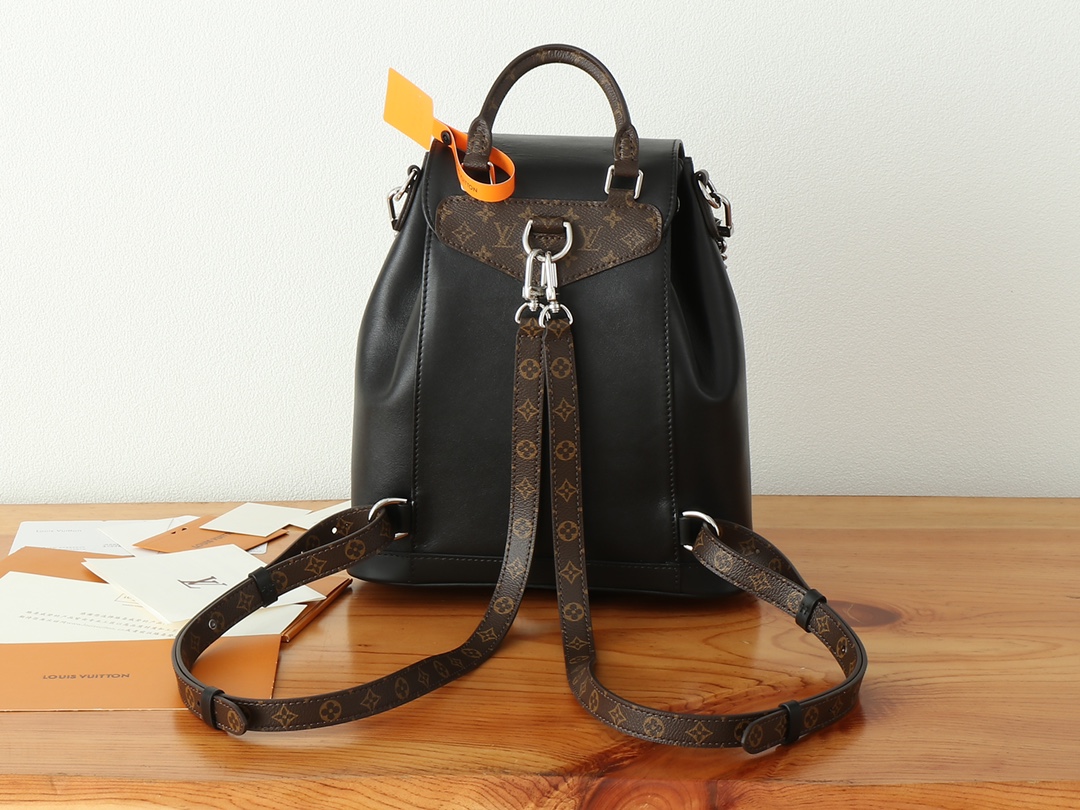 Montsouris Vibe Pm Backpack Black Lambskin Leather M12587