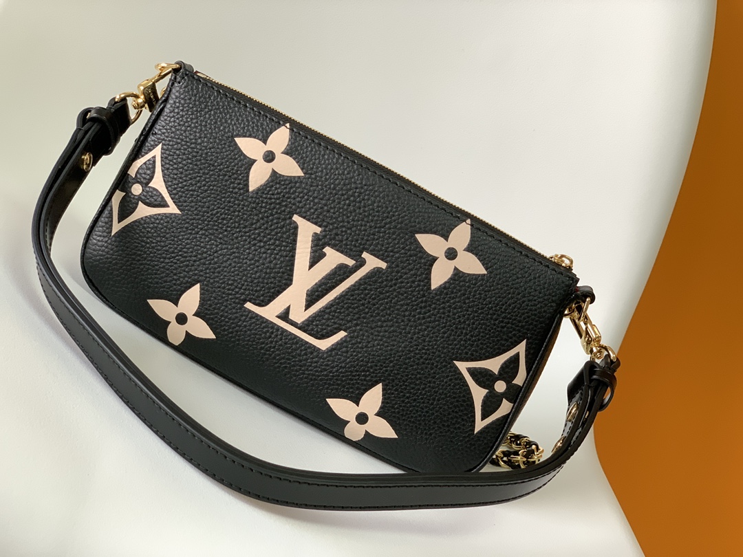 Multi Pochette Accessoires Bicolor Monogram Empreinte Leather Black M45777