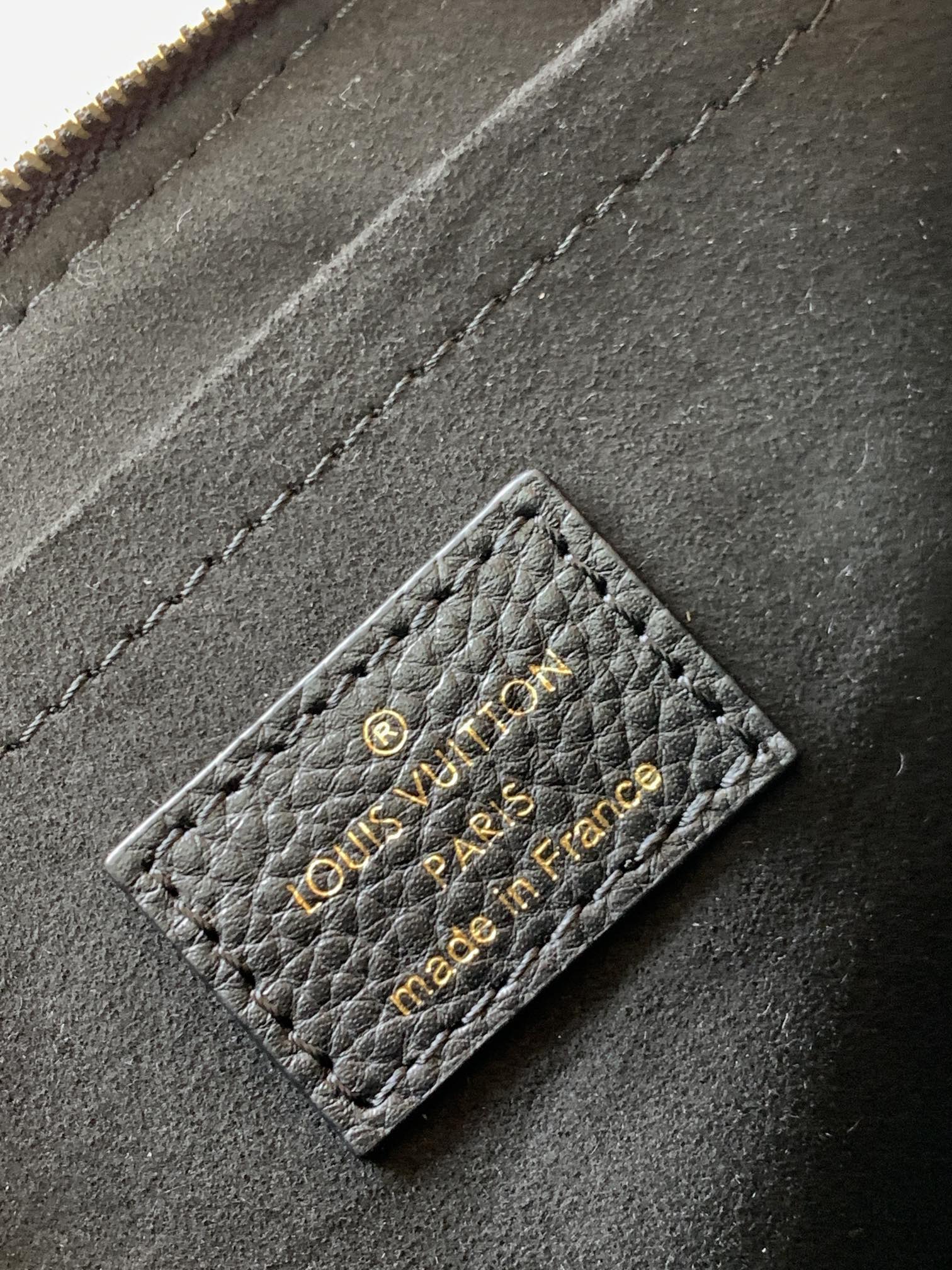 Multi Pochette Accessoires Monogram Empreinte Leather Black M80399