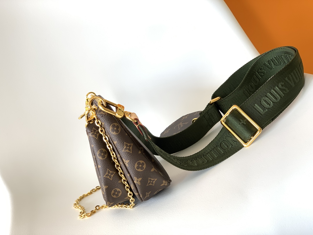 Multi Pochette Accessoires Monogram Green Strap M44813