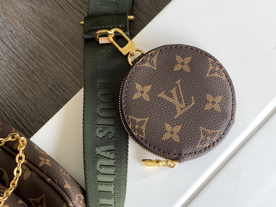 Multi Pochette Accessoires Monogram Green Strap M44813