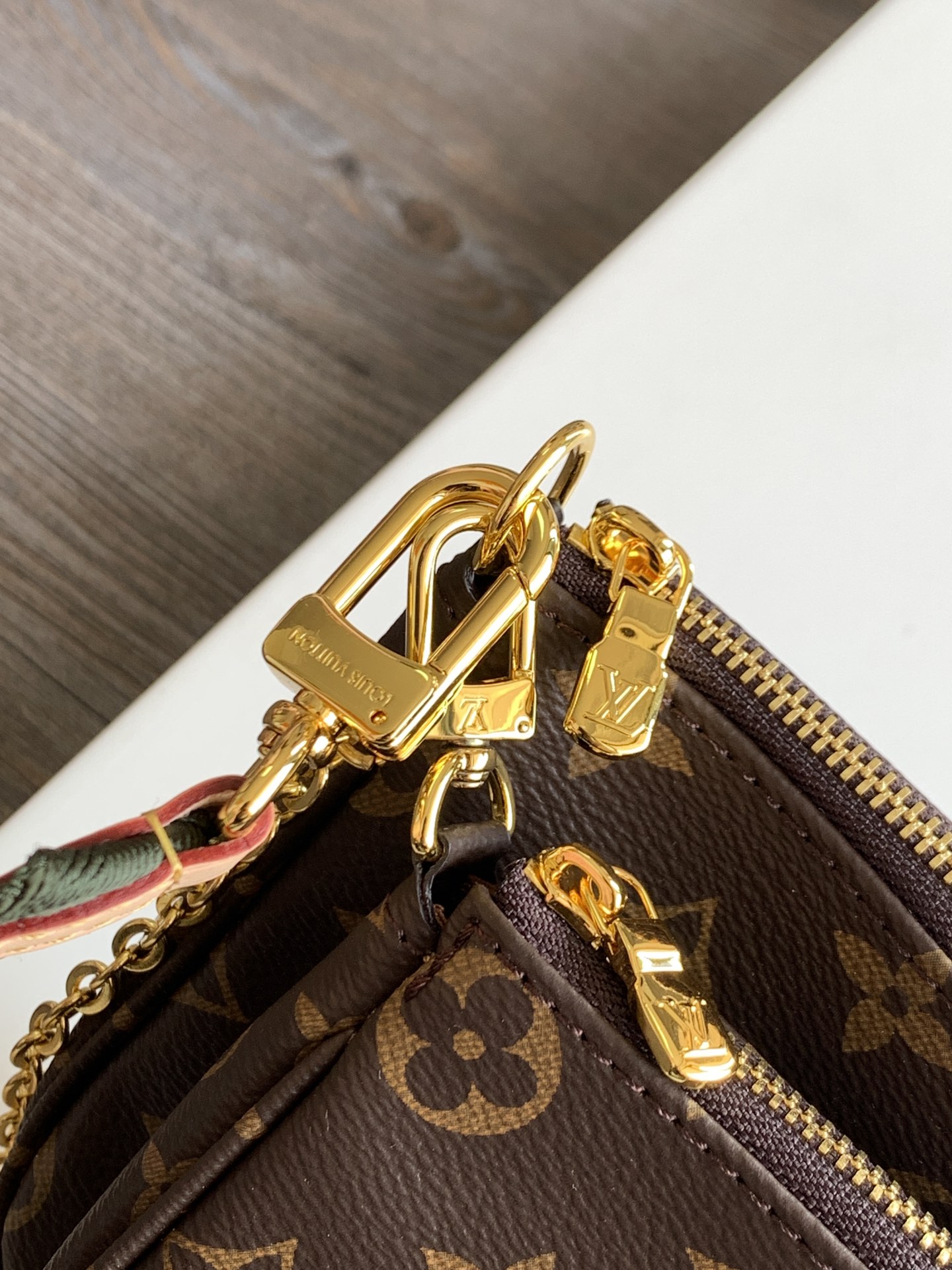 Multi Pochette Accessoires Monogram Green Strap M44813