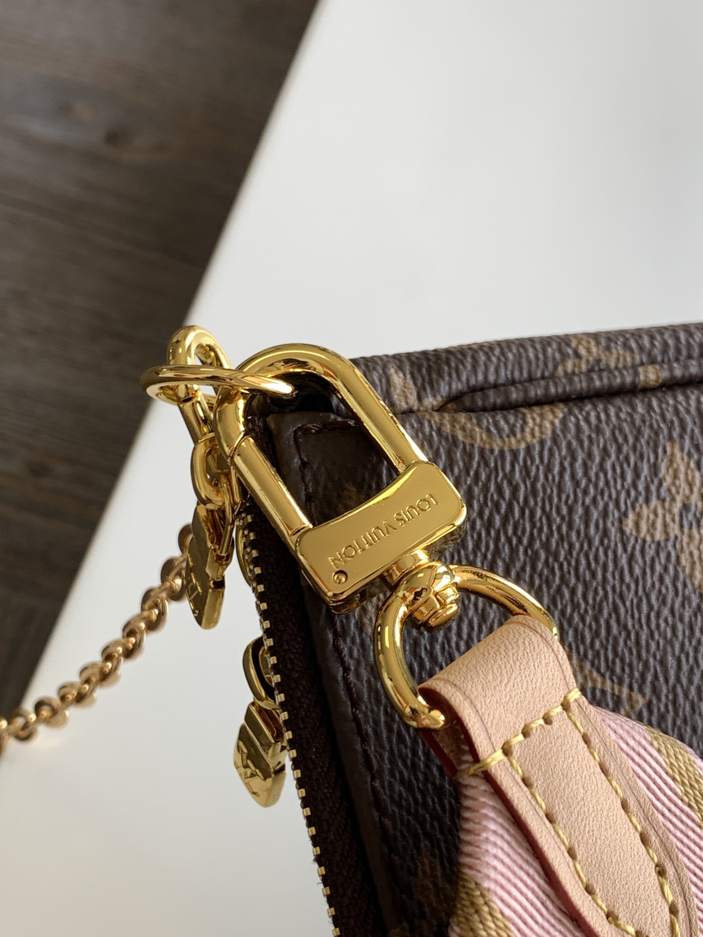 Multi Pochette Accessoires Monogram Pink Strap M44840