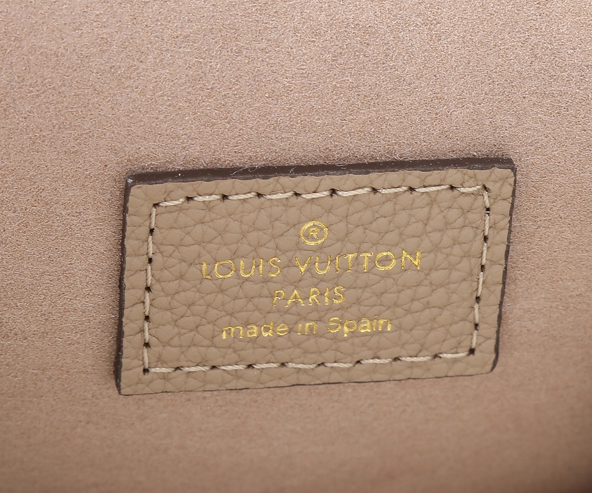 Nano Diane Bicolor Monogram Empreinte Leather Bag Tourterelle Beige / Cream M83300