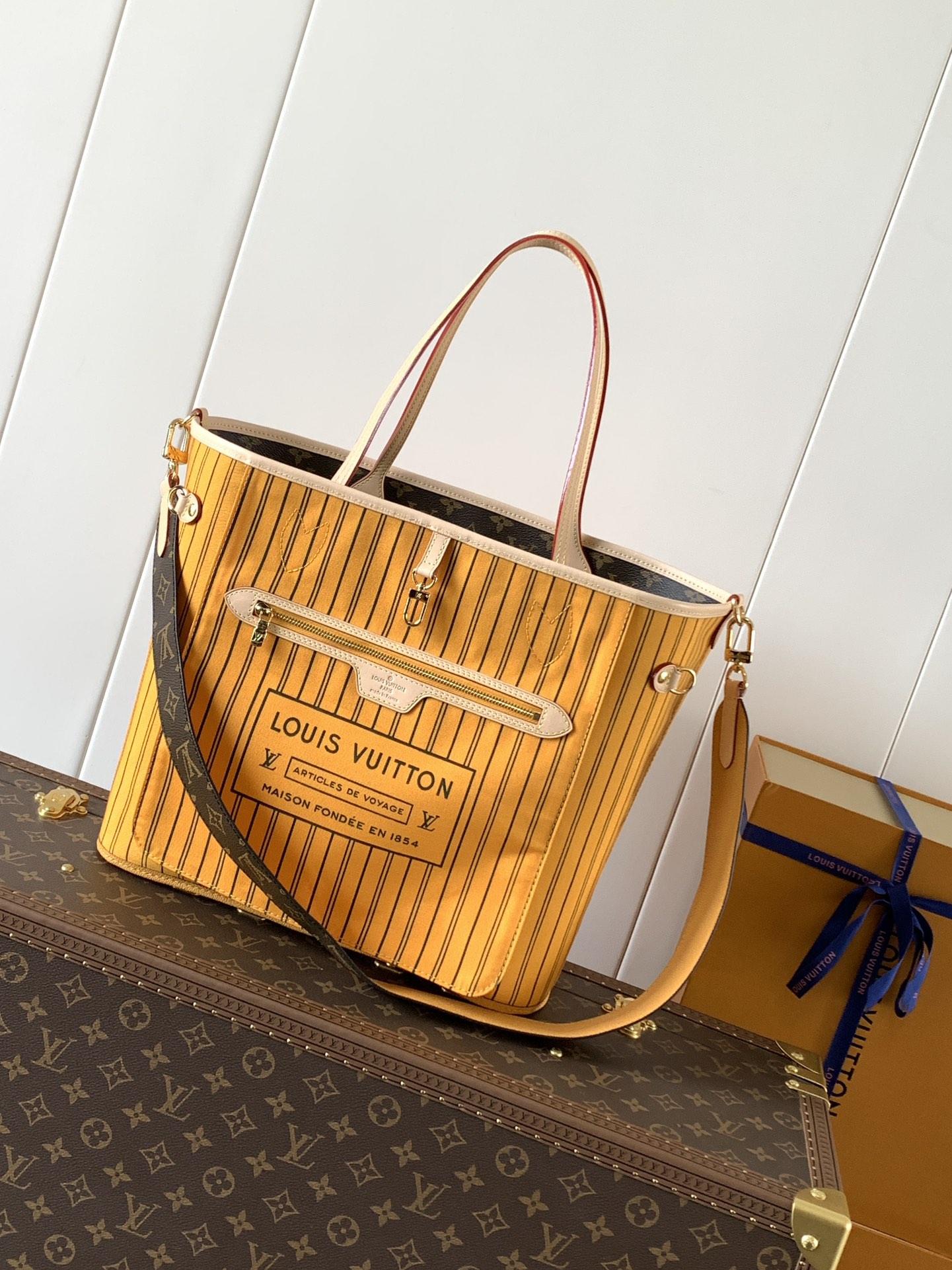 Neverfull Bandoulière Inside Out Mm Monogram Jaune Safran Reversible M11947