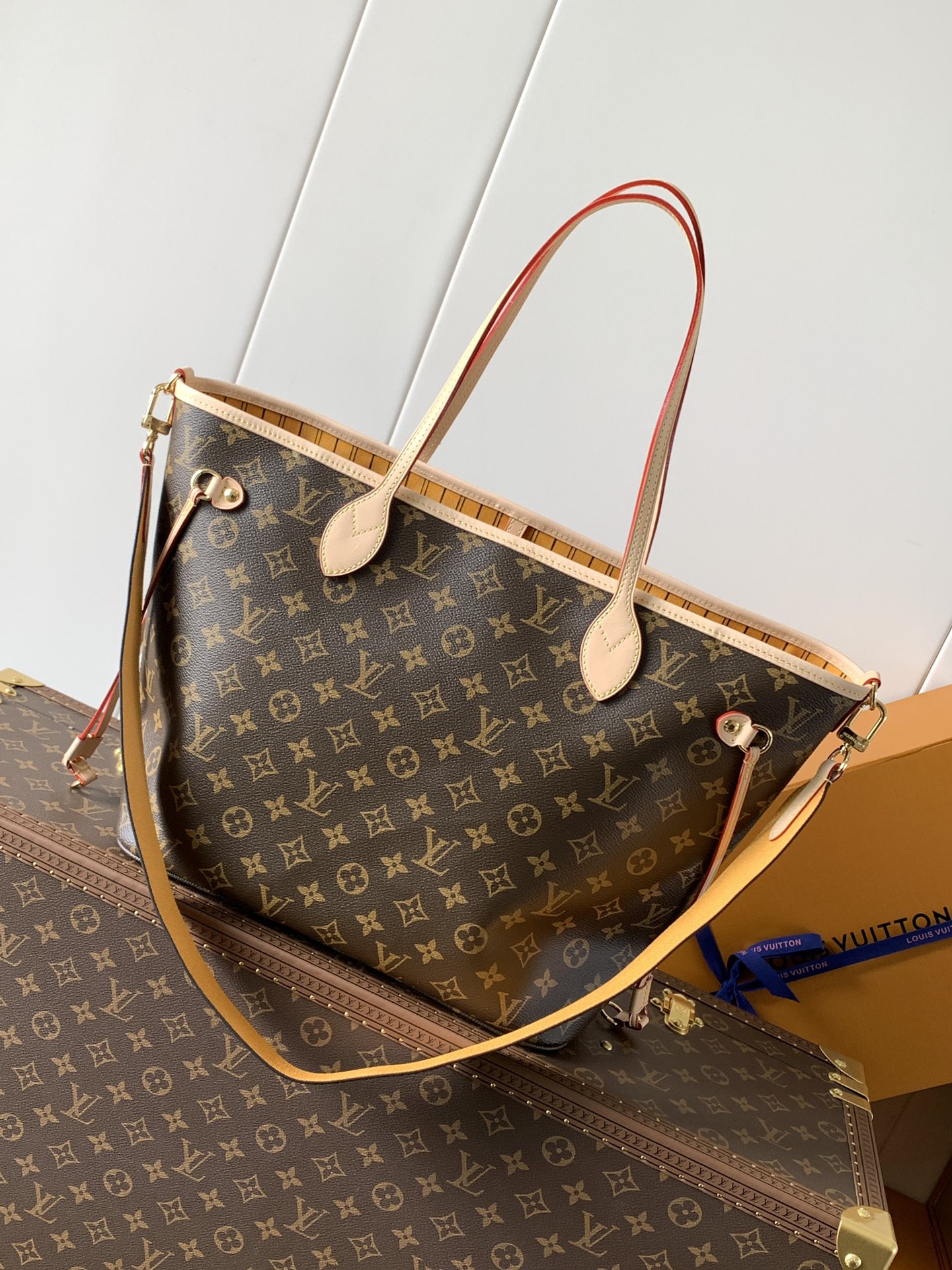 Neverfull Bandoulière Inside Out Mm Monogram Jaune Safran Reversible M11947