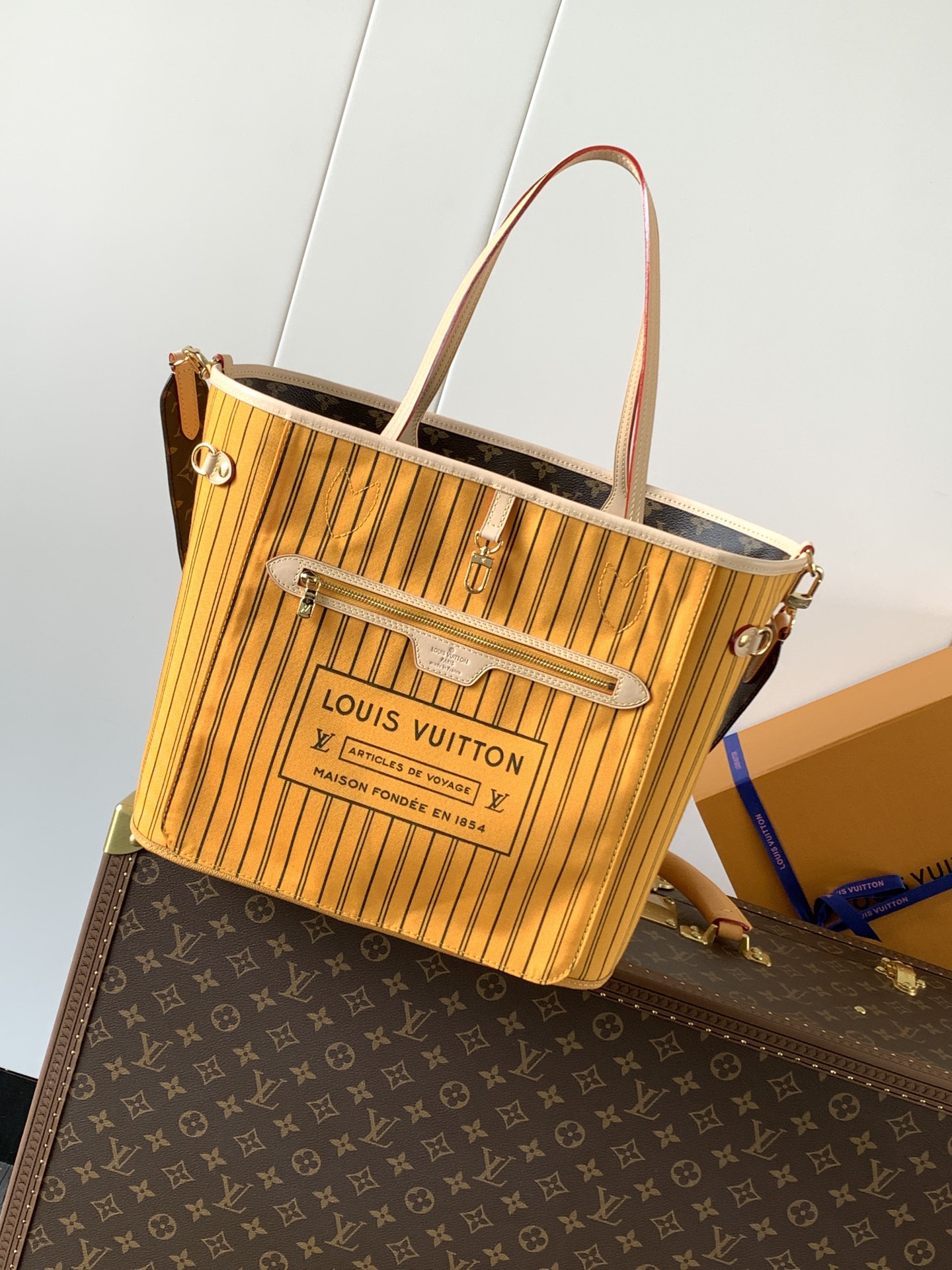 Neverfull Bandoulière Inside Out Mm Monogram Jaune Safran Reversible M11947