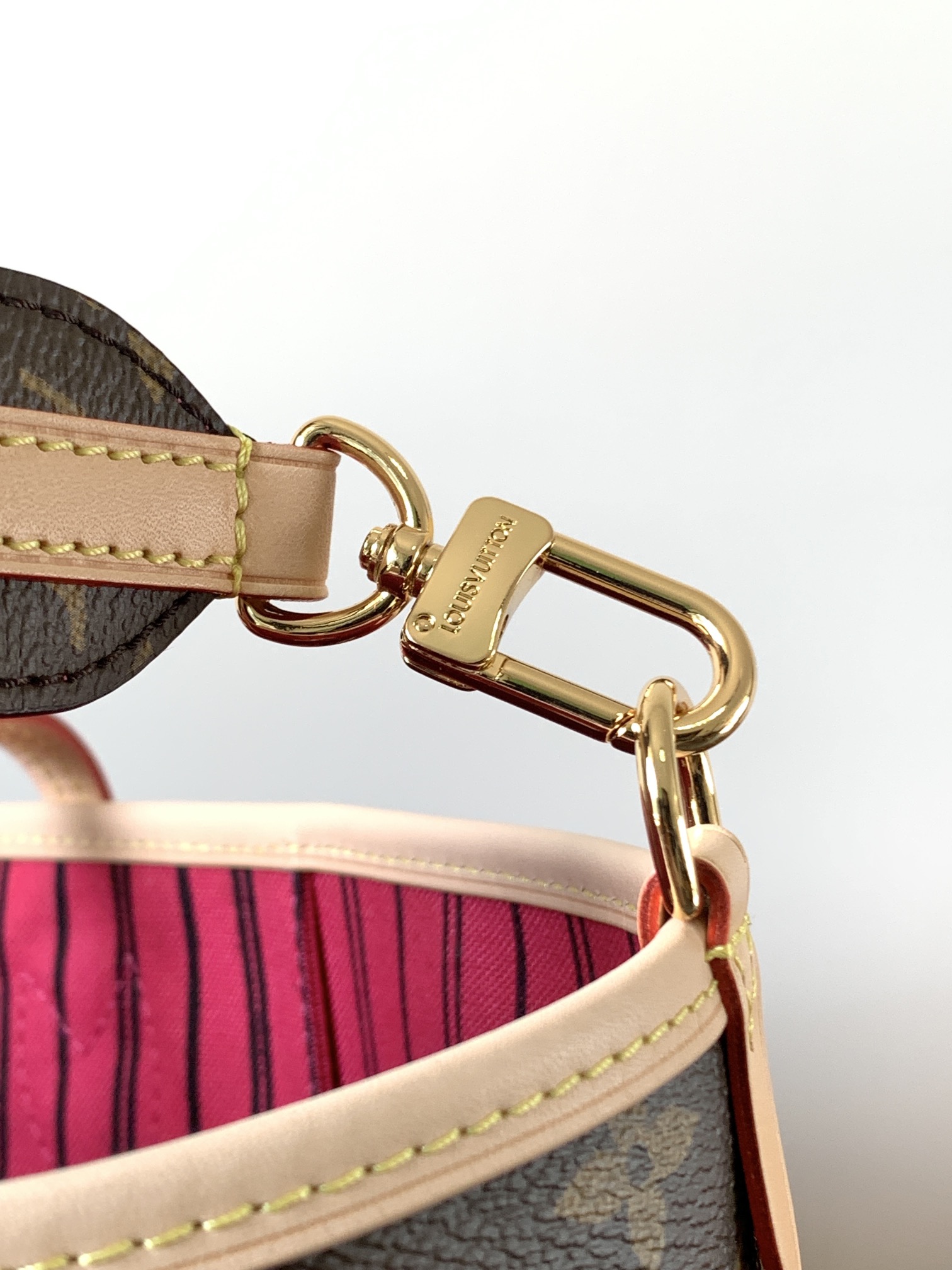 Neverfull Bandoulière Inside Out Mm Monogram Rose Pondichery Reversible M12257