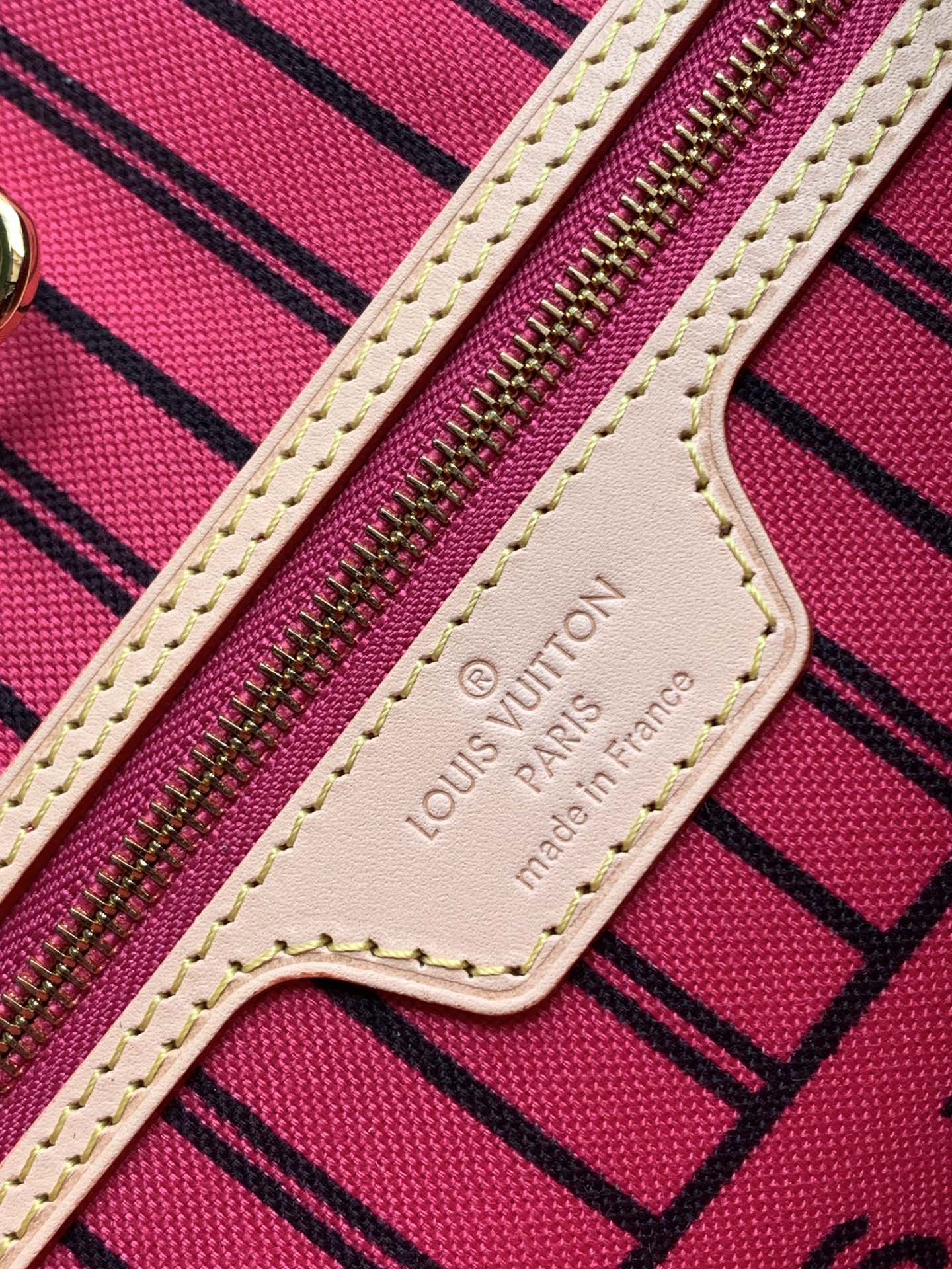 Neverfull Bandoulière Inside Out Mm Monogram Rose Pondichery Reversible M12257