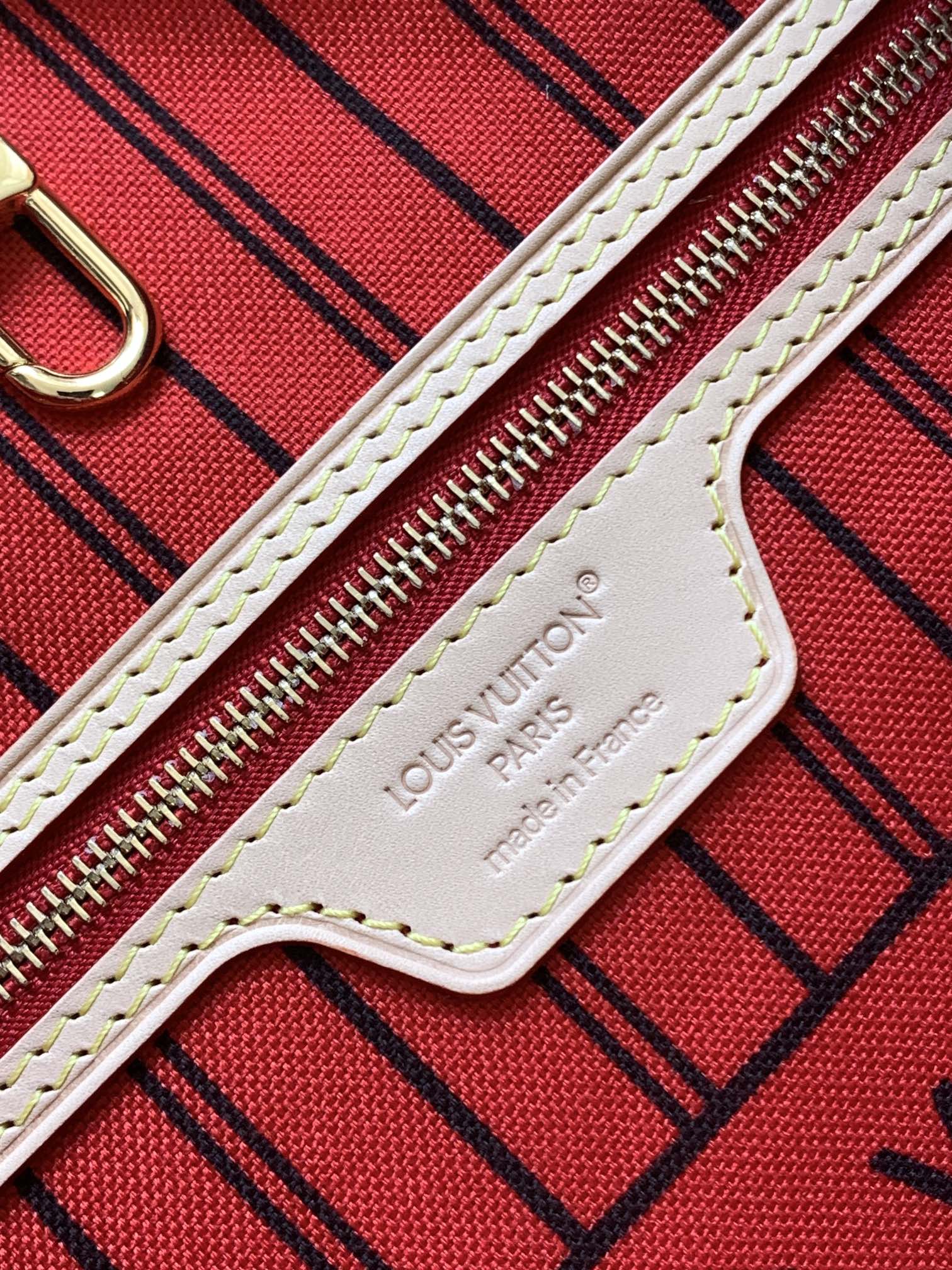 Neverfull Bandoulière Inside Out Mm Monogram Rouge Sari Reversible M12096