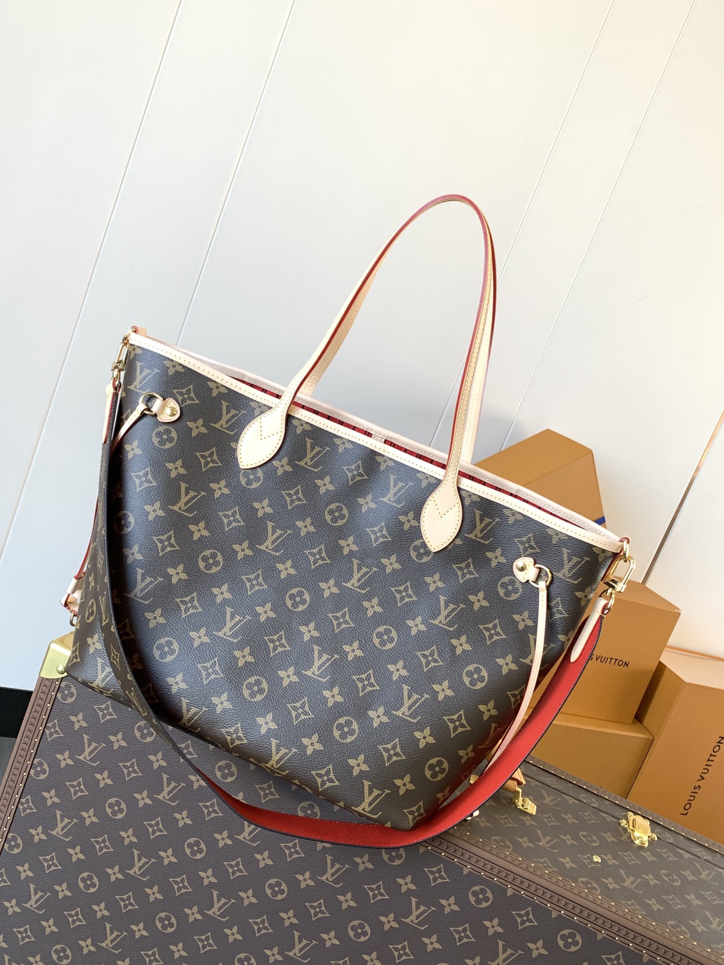 Neverfull Bandoulière Inside Out Mm Monogram Rouge Sari Reversible M12096