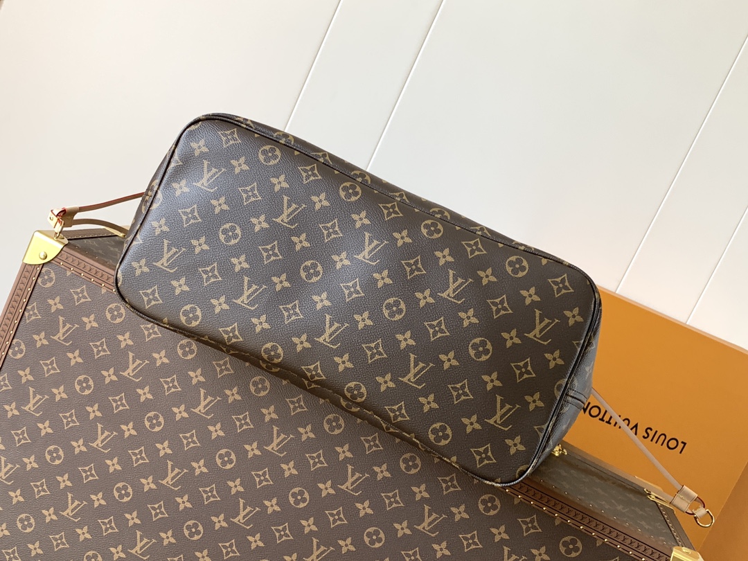 Neverfull Gm Cherry Red Monogram Large Size M41180
