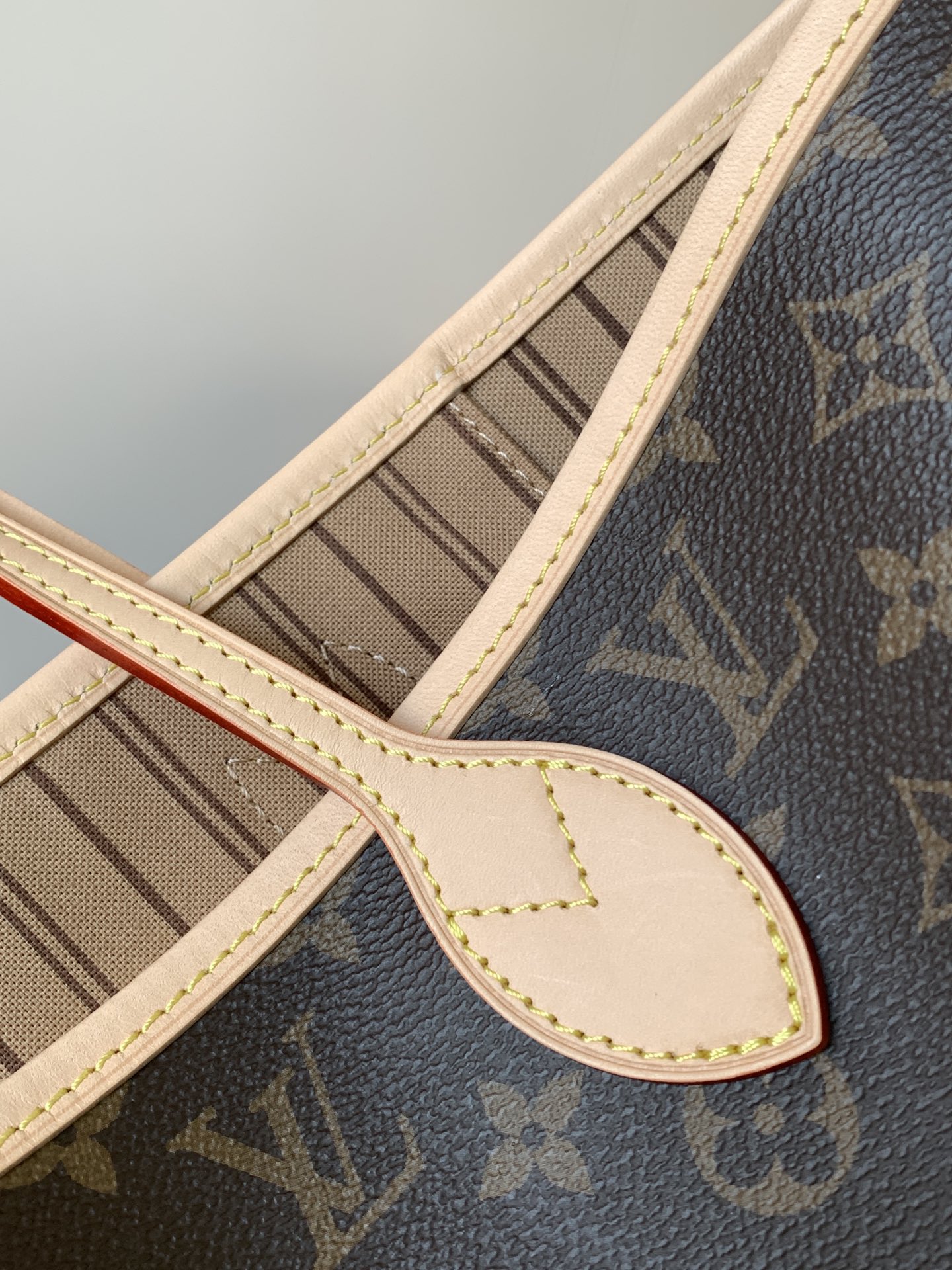 Neverfull Mm Beige Monogram Mid Size Tote M46975