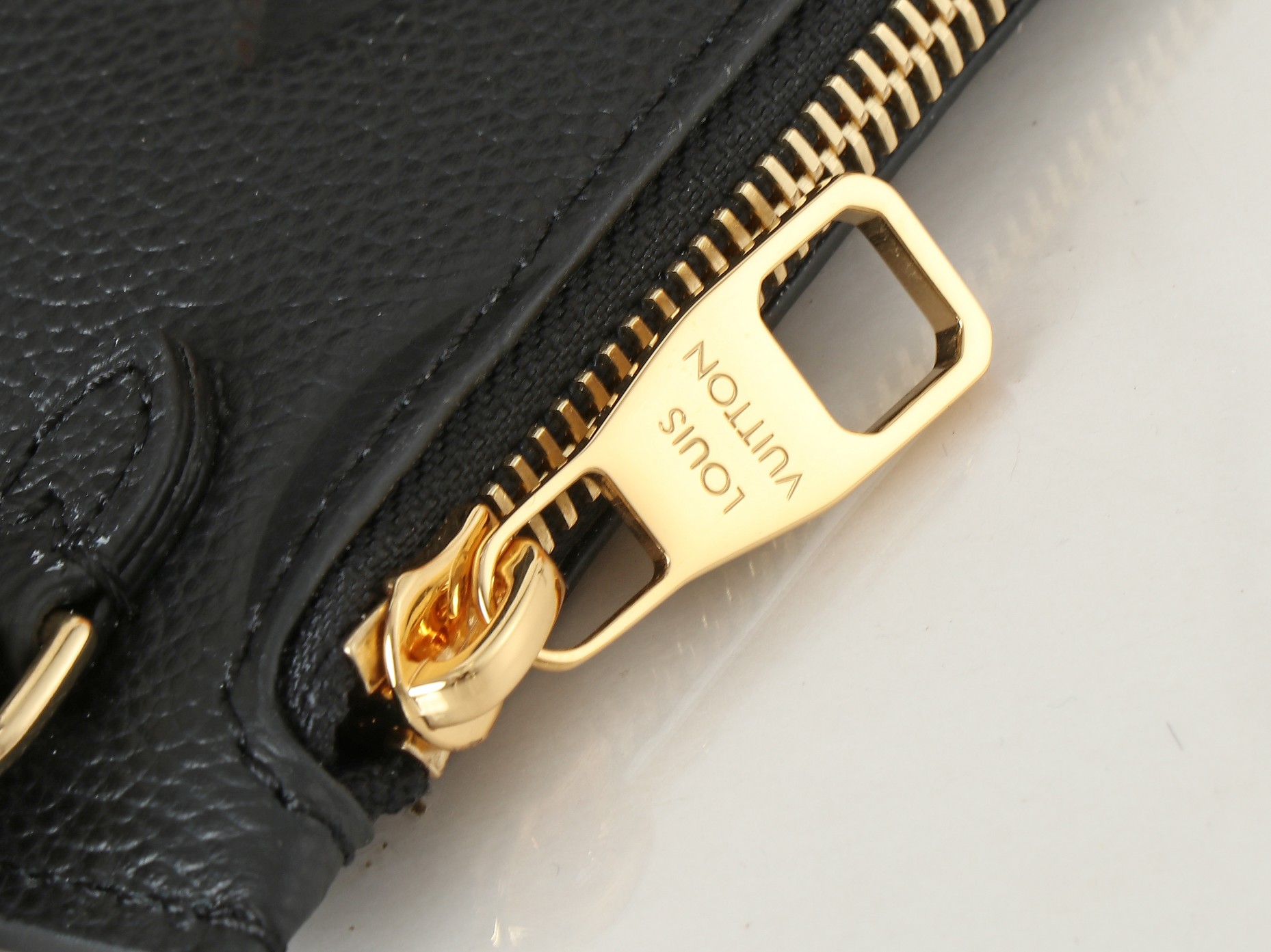 Neverfull Mm Black Monogram Empreinte Leather Mid Size Tote M45685